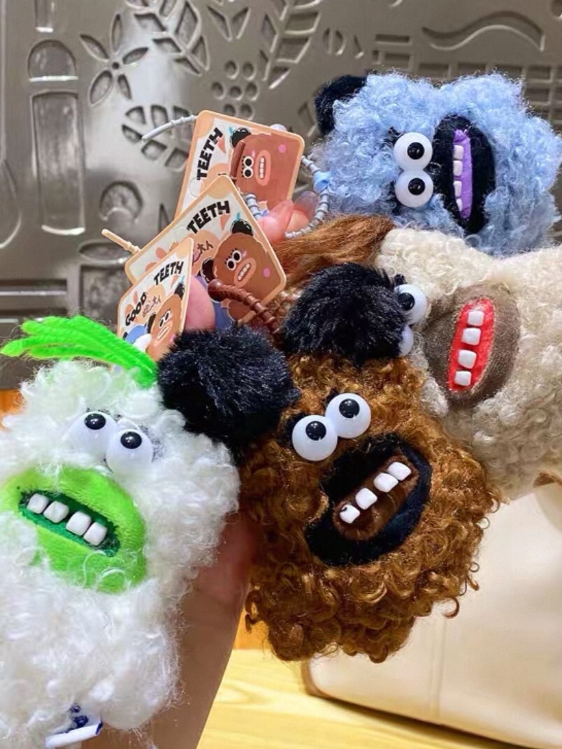 Chou Meng Buckhead Pendant