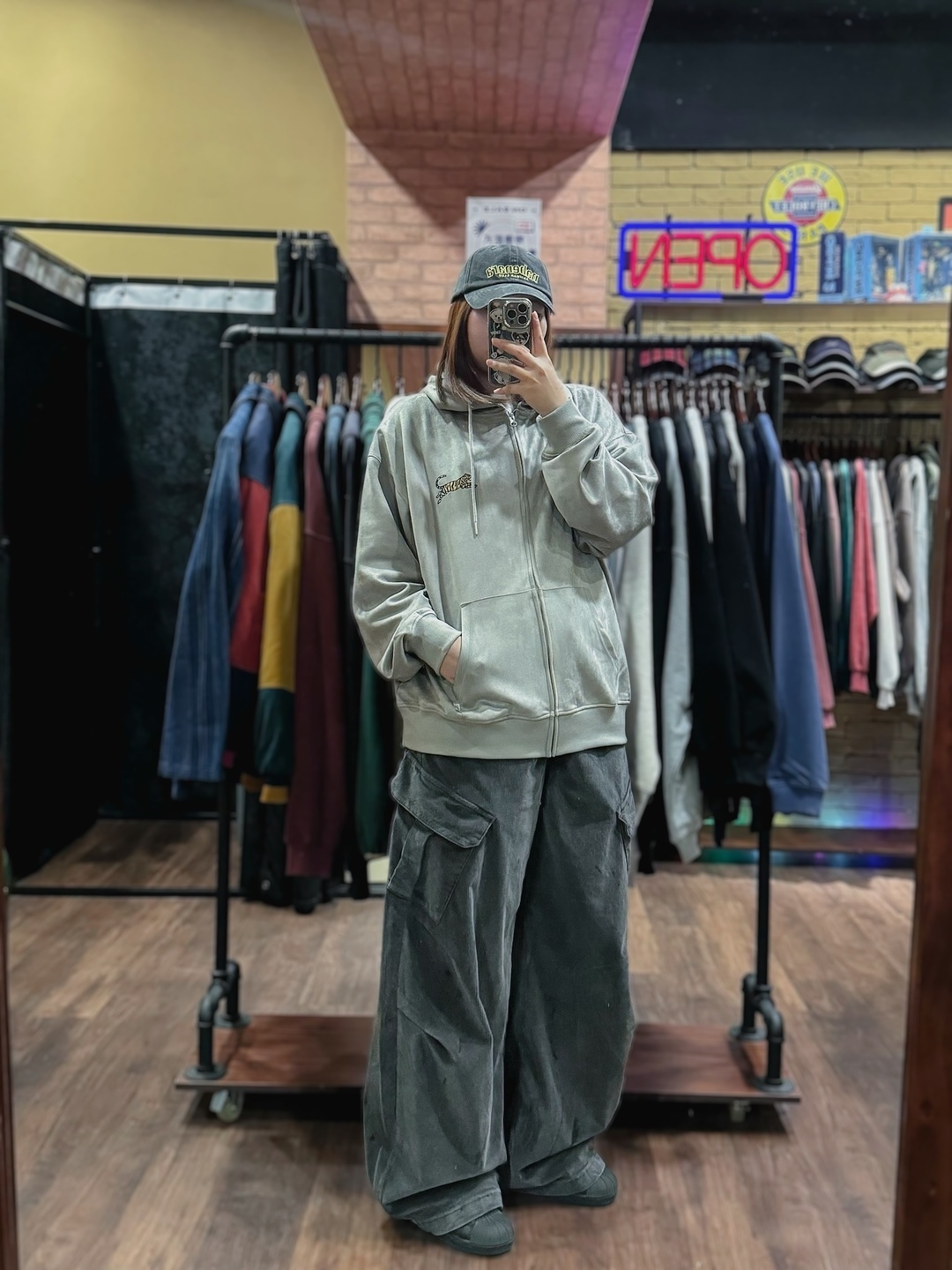 Corduroy燈芯絨斜袋彎刀褲