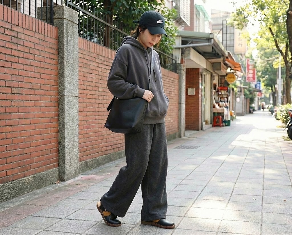 黑色系搭配 黑色勃肯瑪莉珍搭配 黑色真皮通勤包