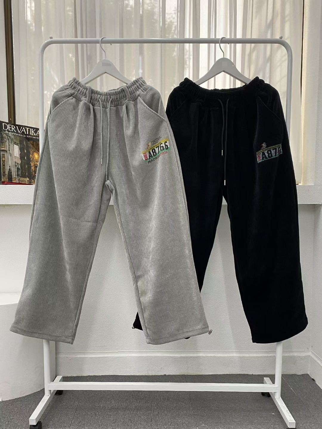 英文字可束腳運動褲 P3250