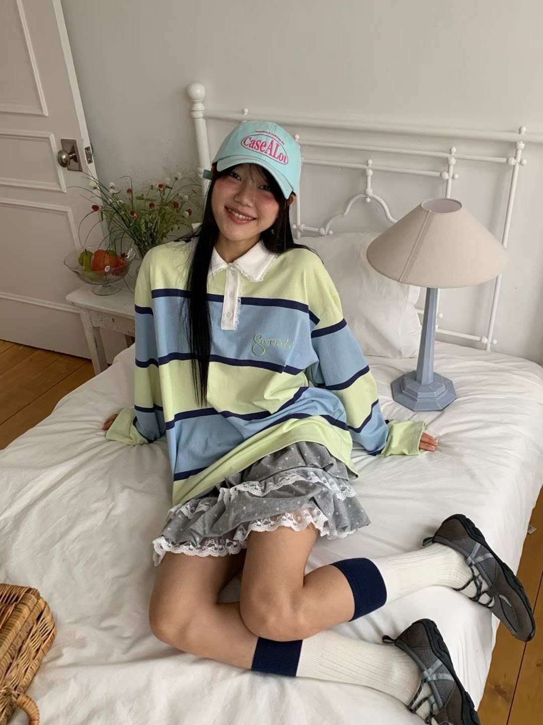 蕾絲邊領寬條紋長袖T