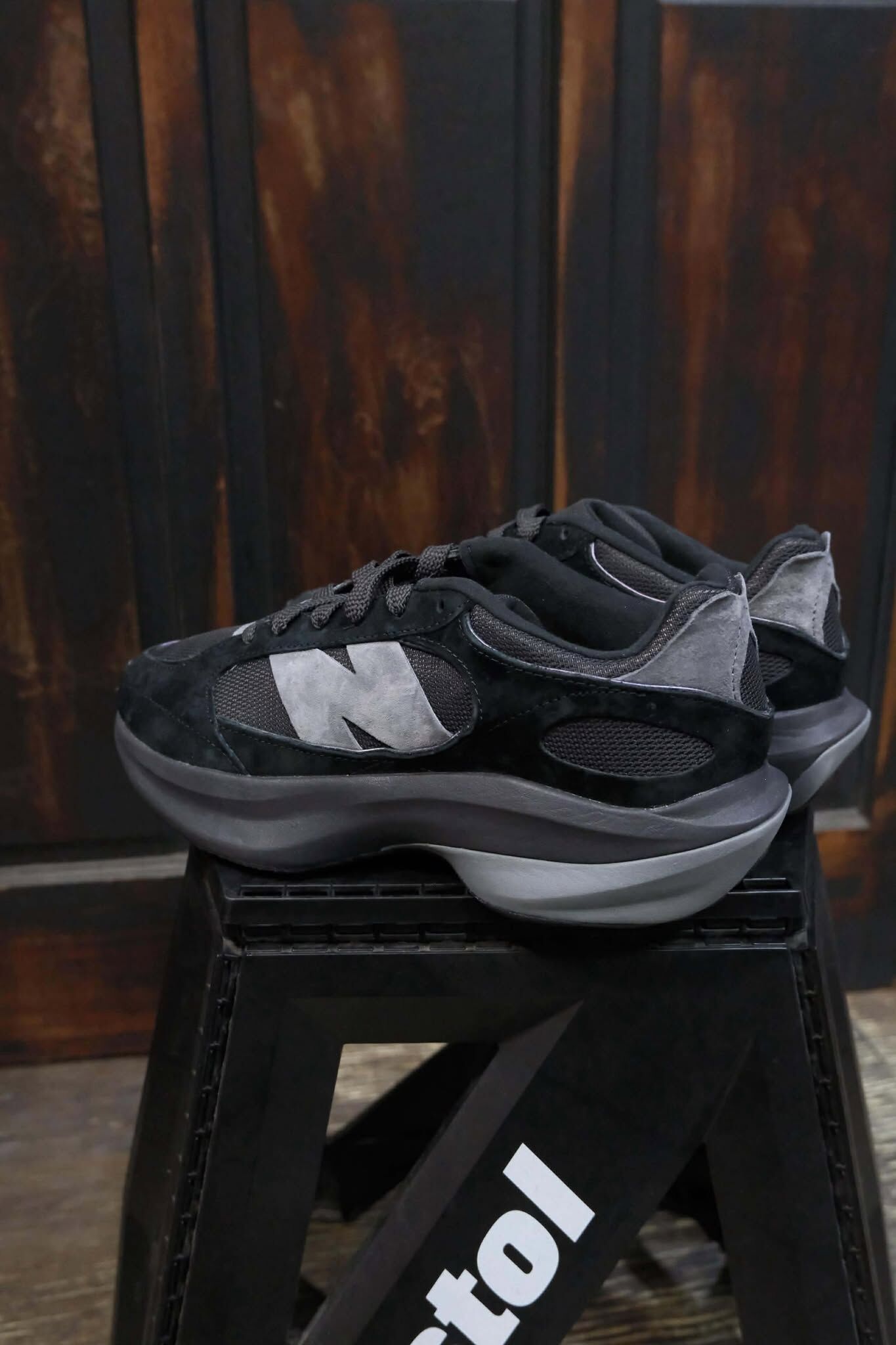 New Balance WRPD Runner 蛋殼鞋 黑 城堡灰 UWRPDSCB