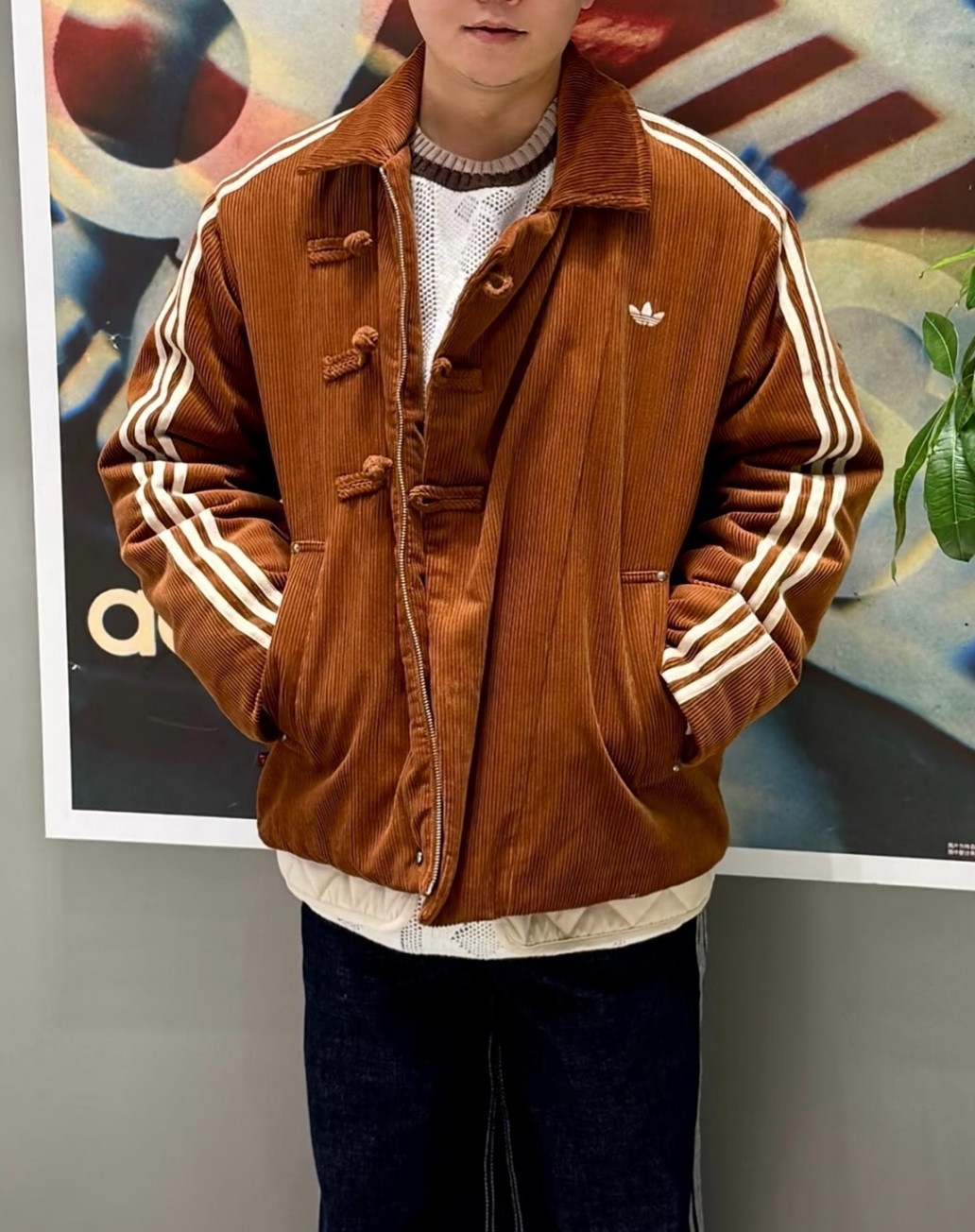 [預訂] ADIDAS ORIGINALS PAD JACKET 新中式盤扣鋪棉外套 | 燈心絨啡