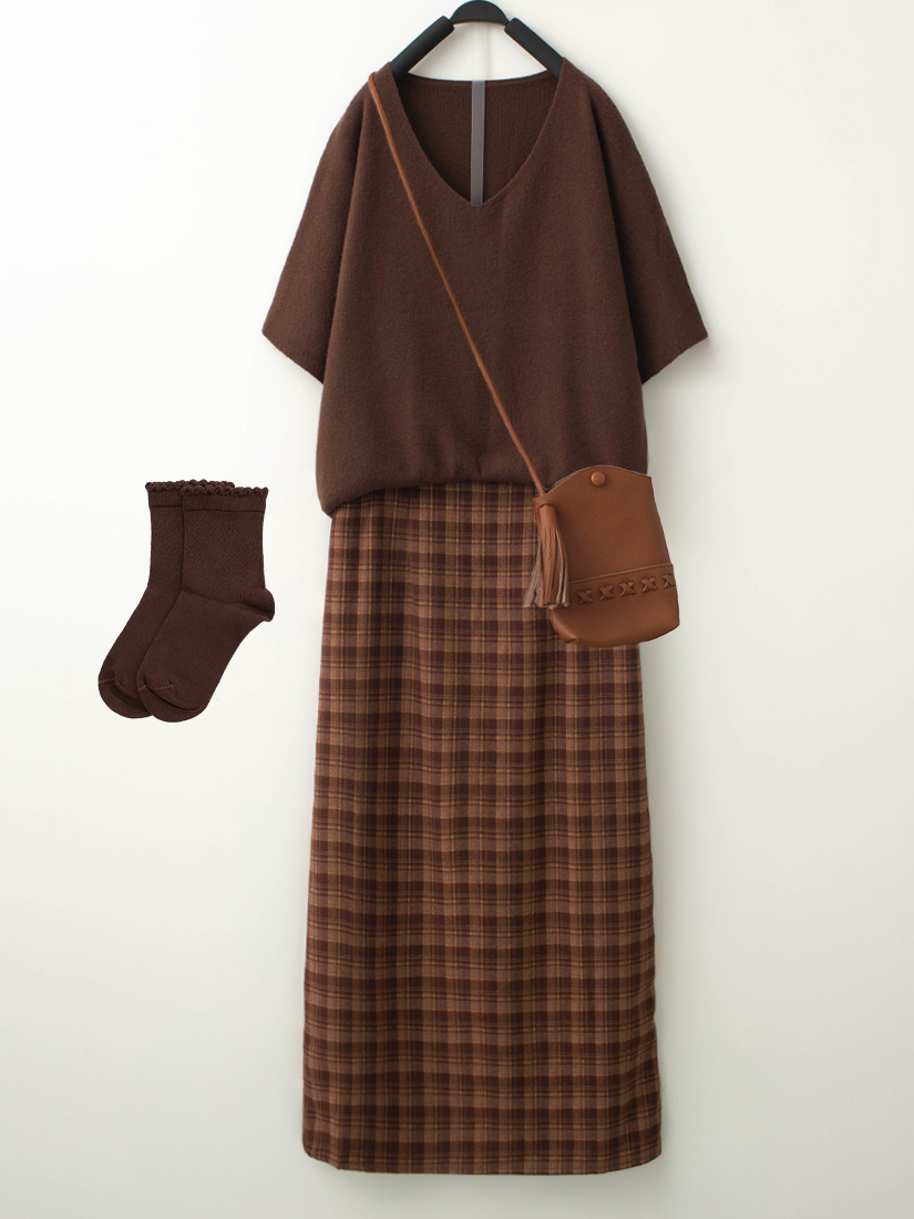 V領針織短袖上衣格紋後開衩顯瘦長裙組合