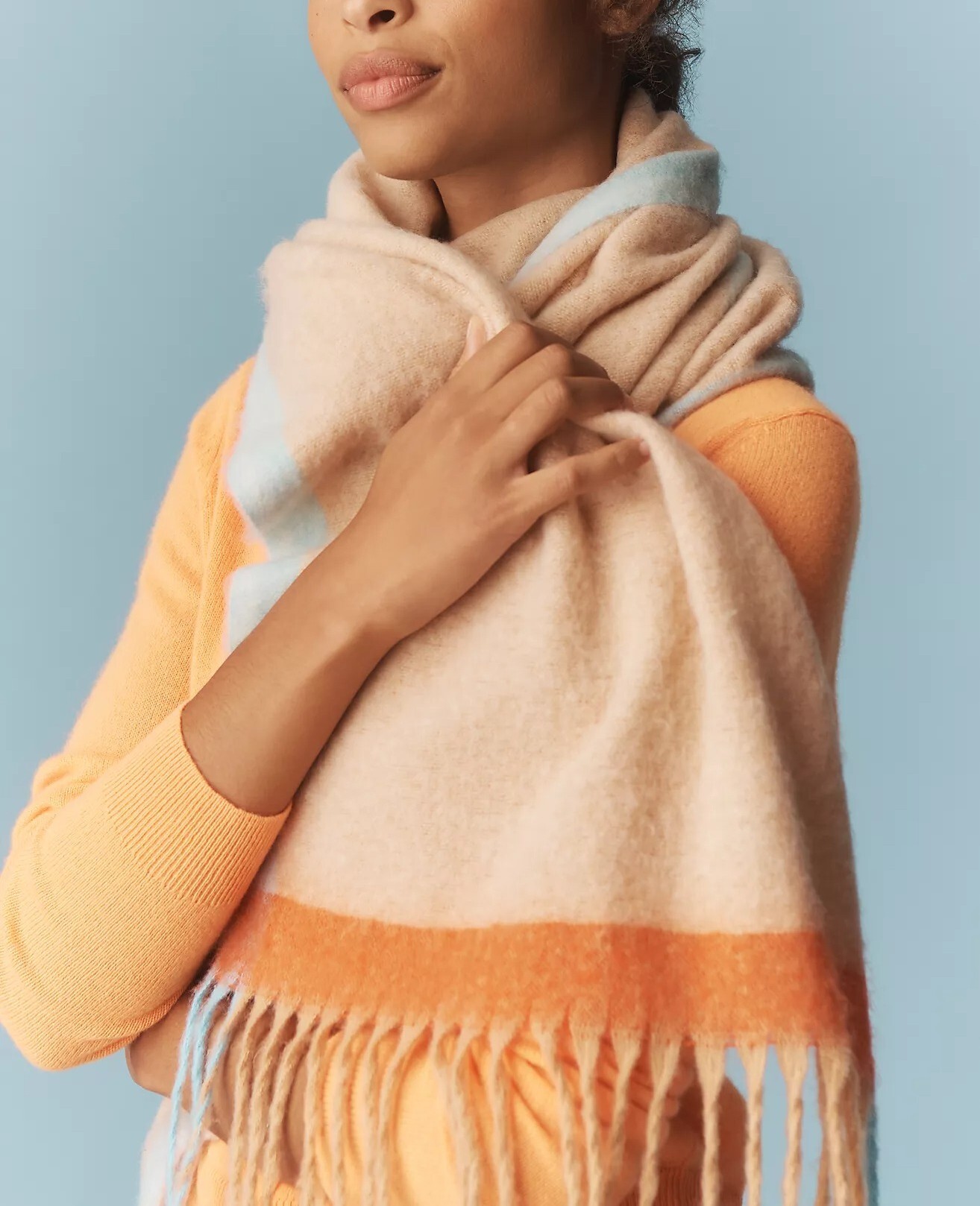 Dreamy Orange Blue淡橘藍色流蘇針織圍巾
