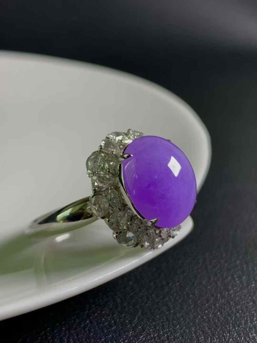 11834 翡翠18K金鑲嵌紫羅蘭蛋面戒指