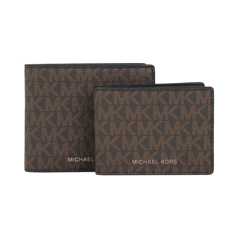 【Michael Kors】Cooper 銀字滿版塗層帆布附活動式卡夾對開短夾(咖啡色)