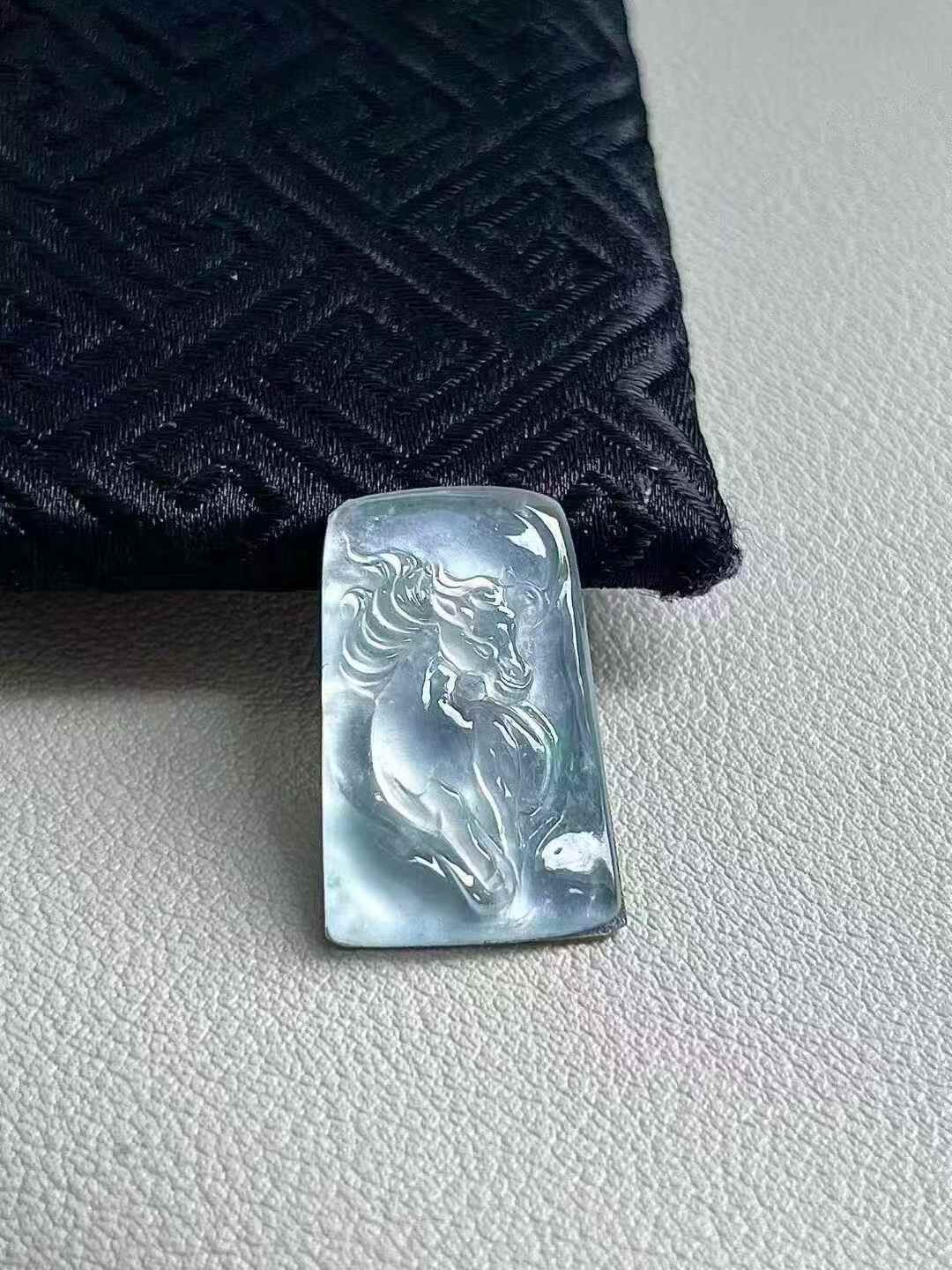 118311 翡翠生肖馬牌