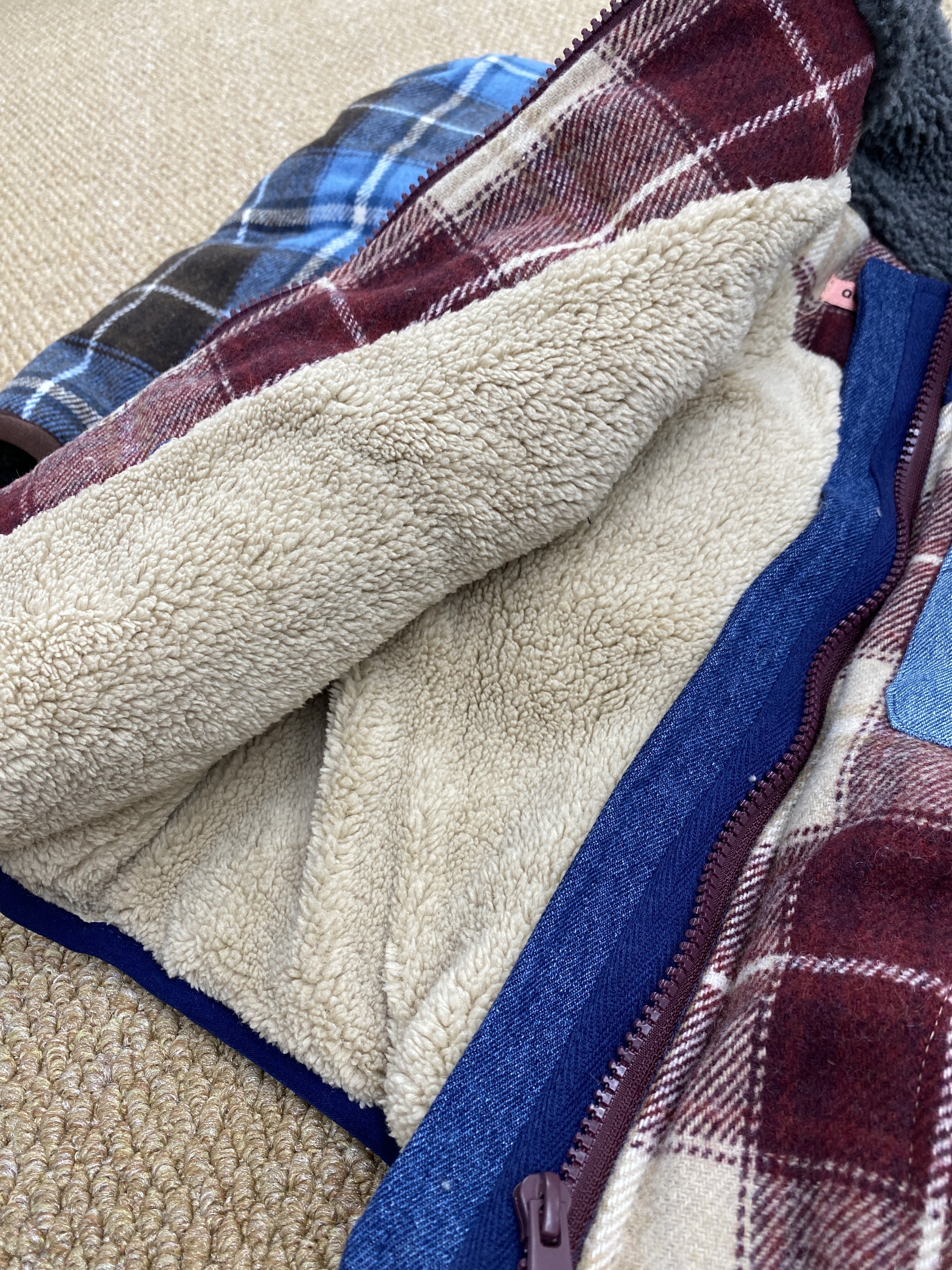 A04124格紋鋪棉背心