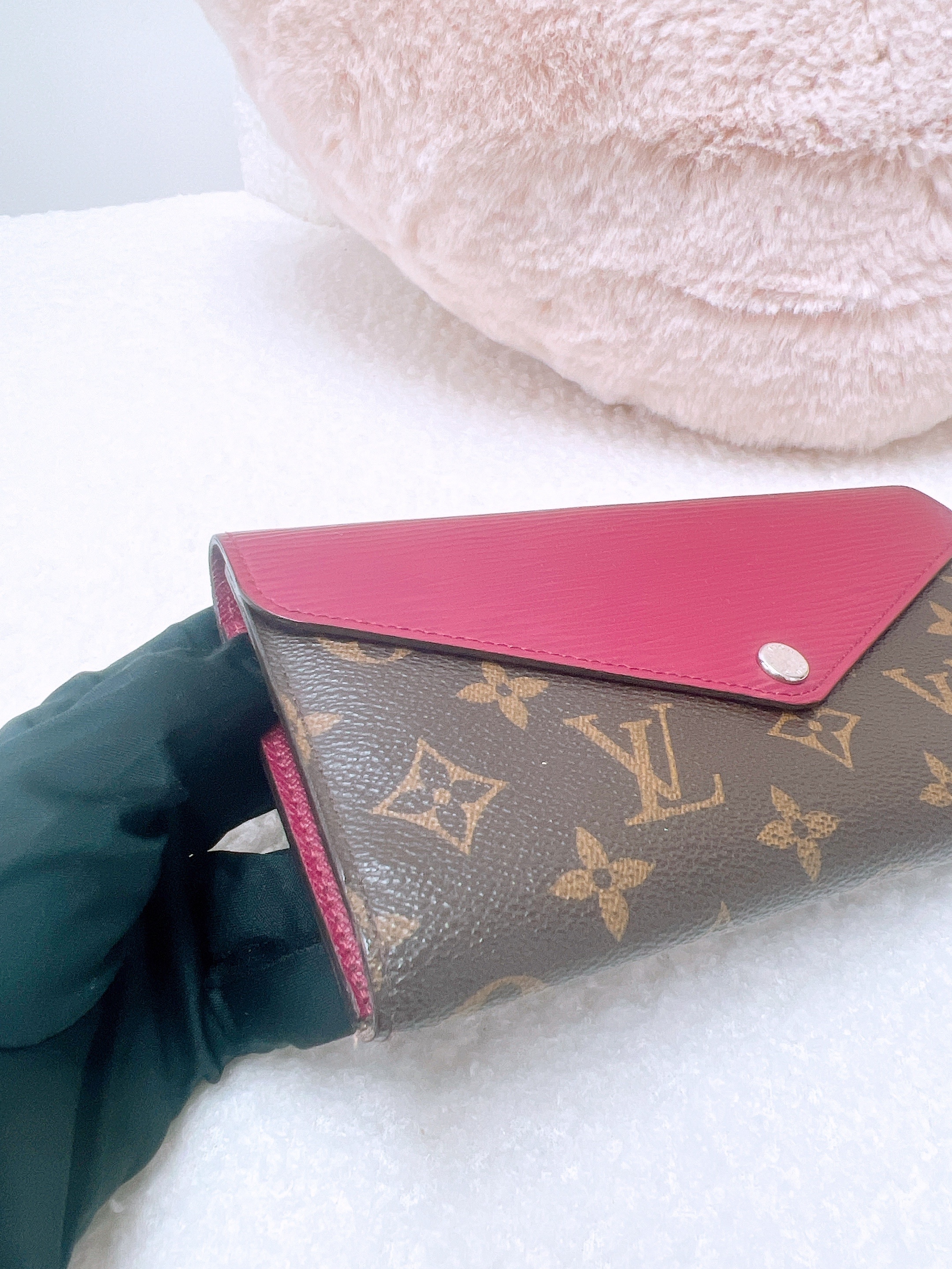 Lv long wallet (pink/ brown monogram)