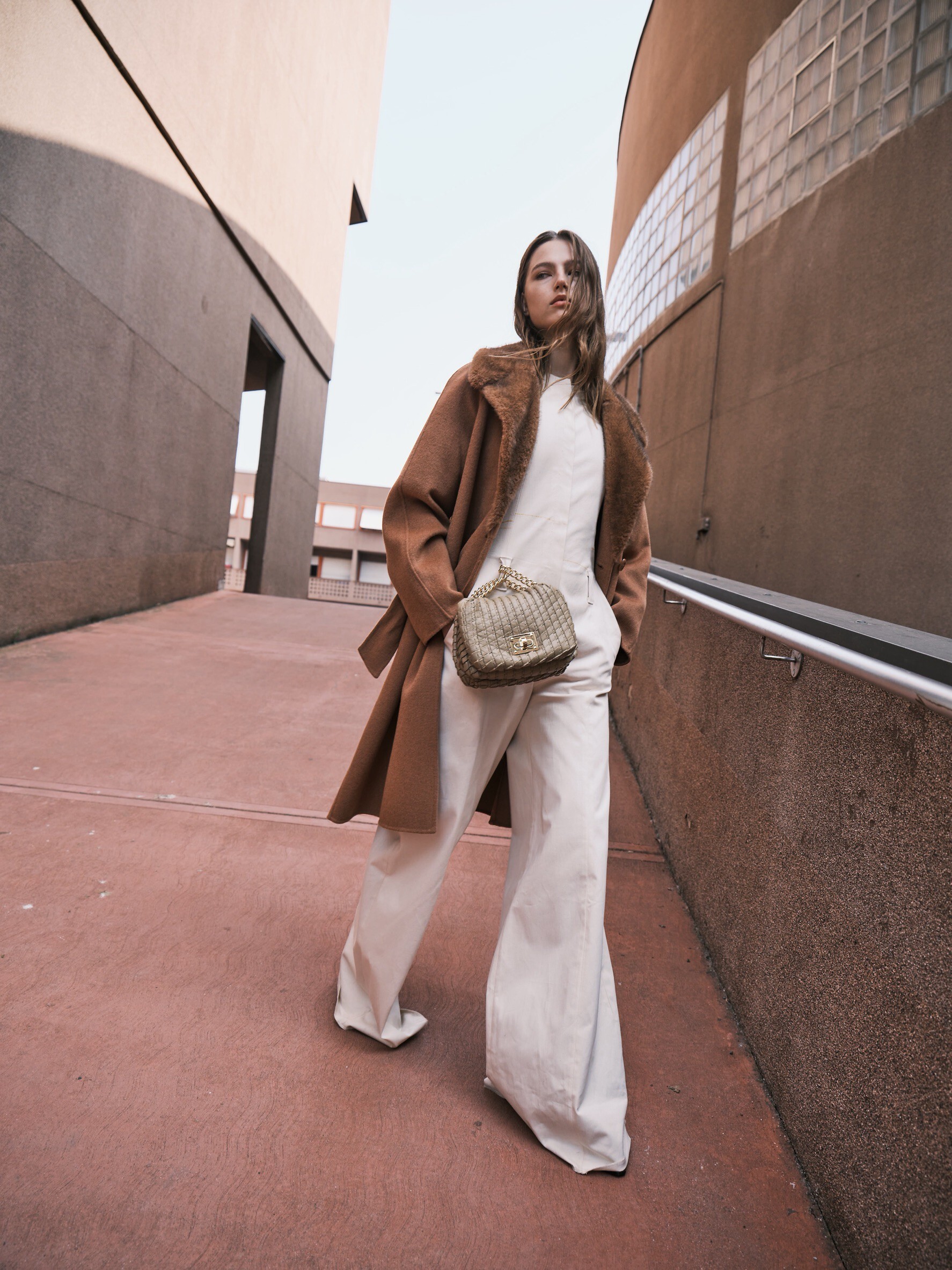 Italy Love義大利奶茶米色Vegan皮草綁帶羊毛長大衣