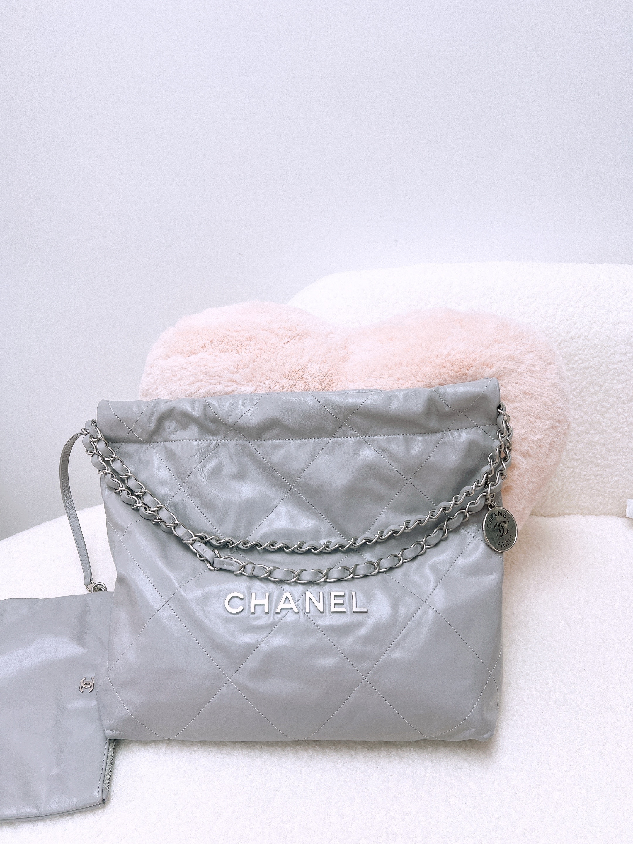 Chanel 22 small grey