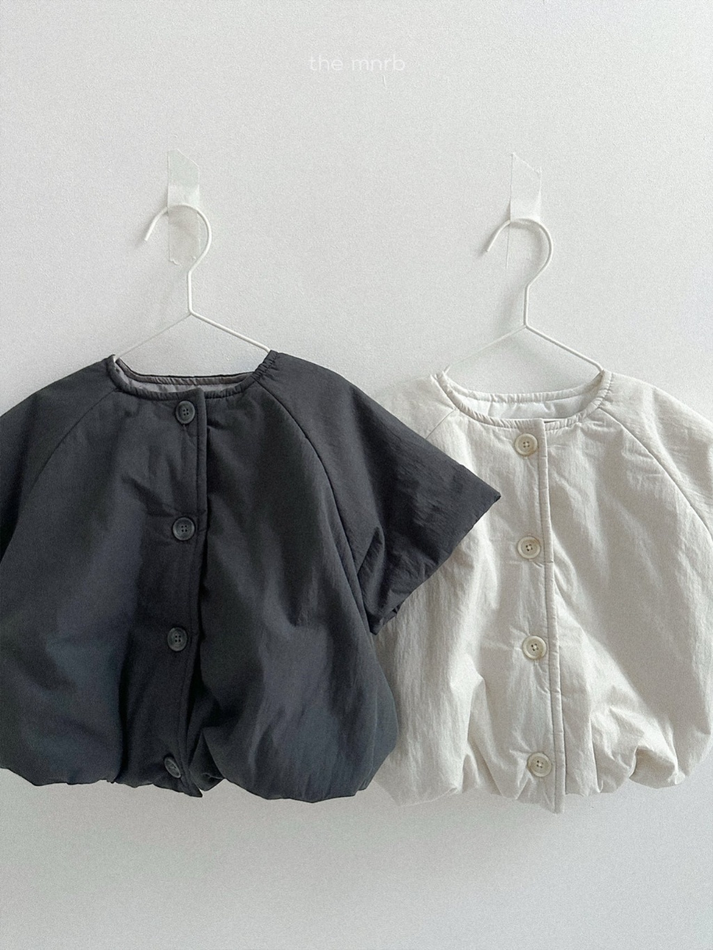 正韓春minirobe 兩色冷春可以的背心