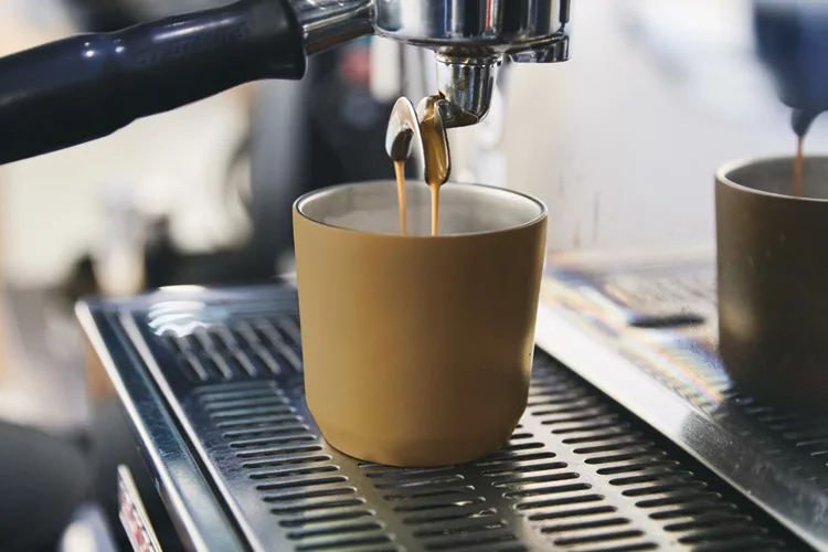 KINTO-TO GO TUMBLER 保溫隨行杯，外帶店剛好的小杯中杯尺寸