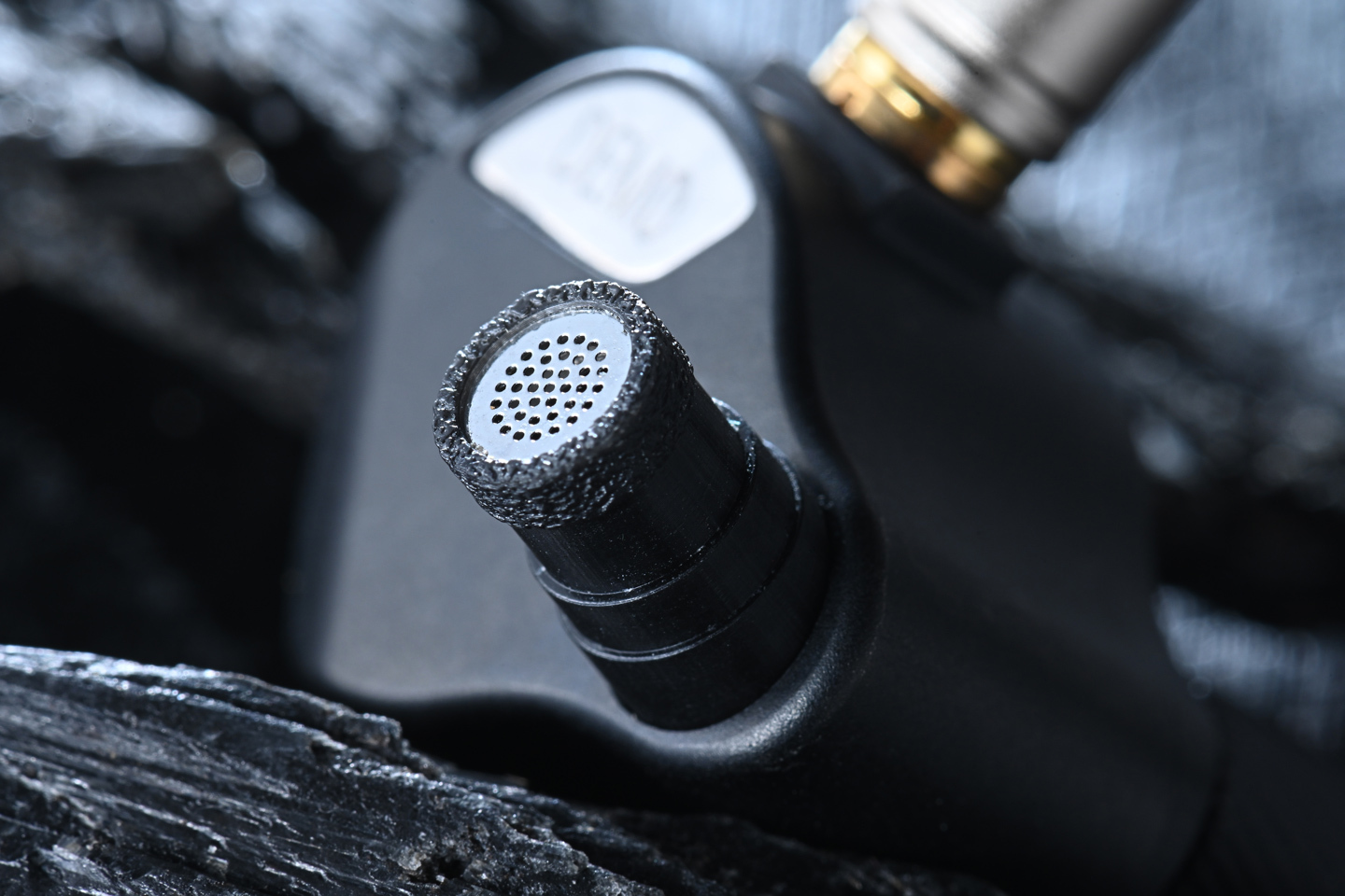 GMA FE 最終設計保留原有輪廓，確保不影響內部單元排列及聲學導管長度，維持最佳聲學表現。