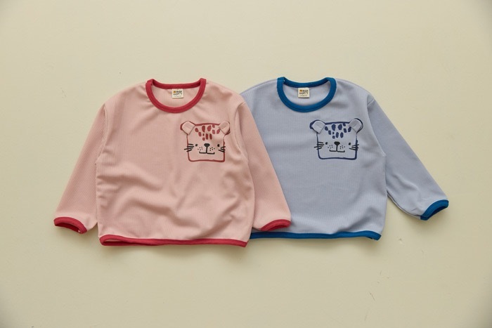 淘氣老虎滾邊上衣