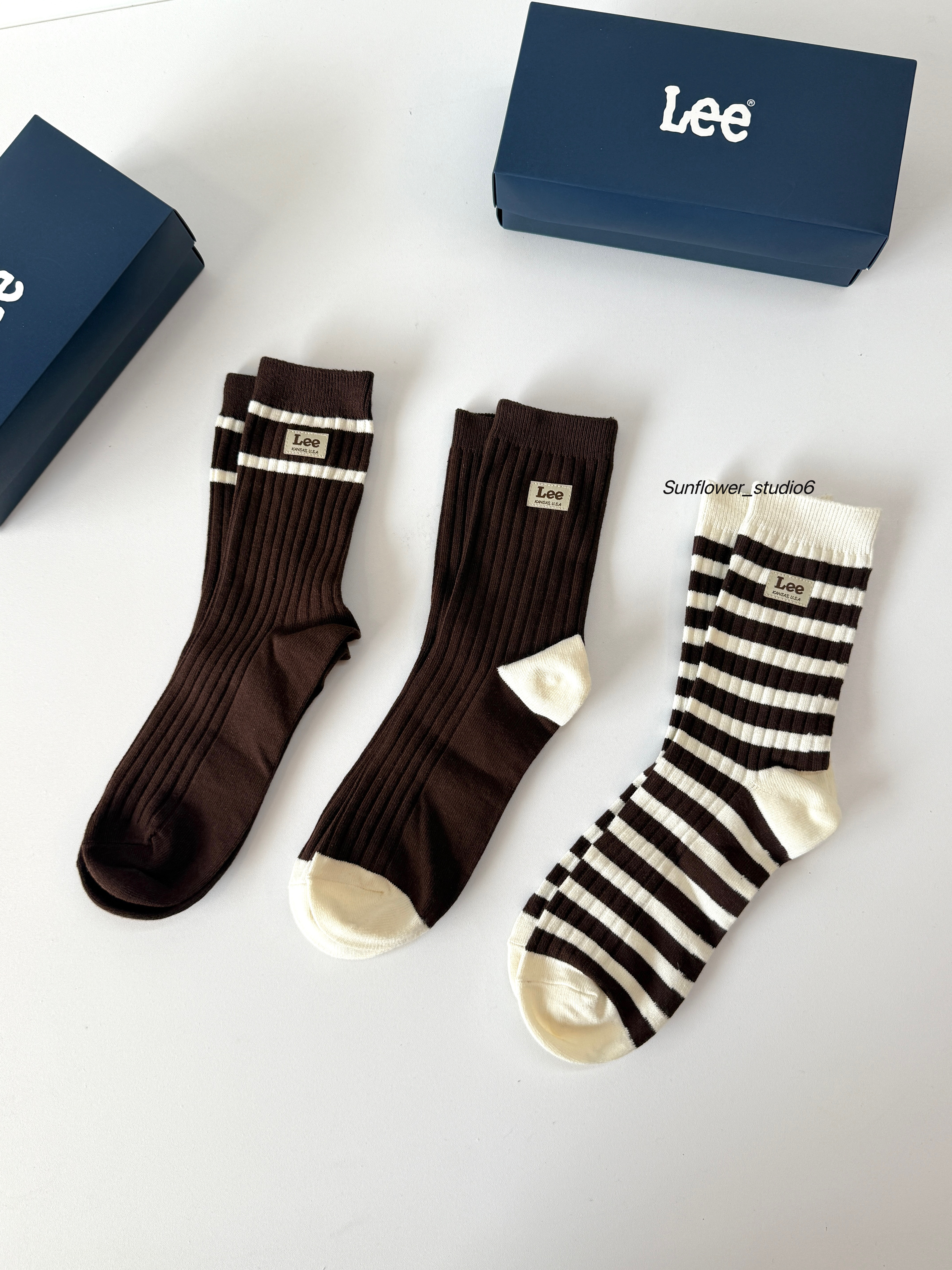 韓國🇰🇷連線 LEE 刺繡長襪禮盒 咖啡色 白棕色 條紋 刺繡小標 女款(3雙一組不拆售)/現貨