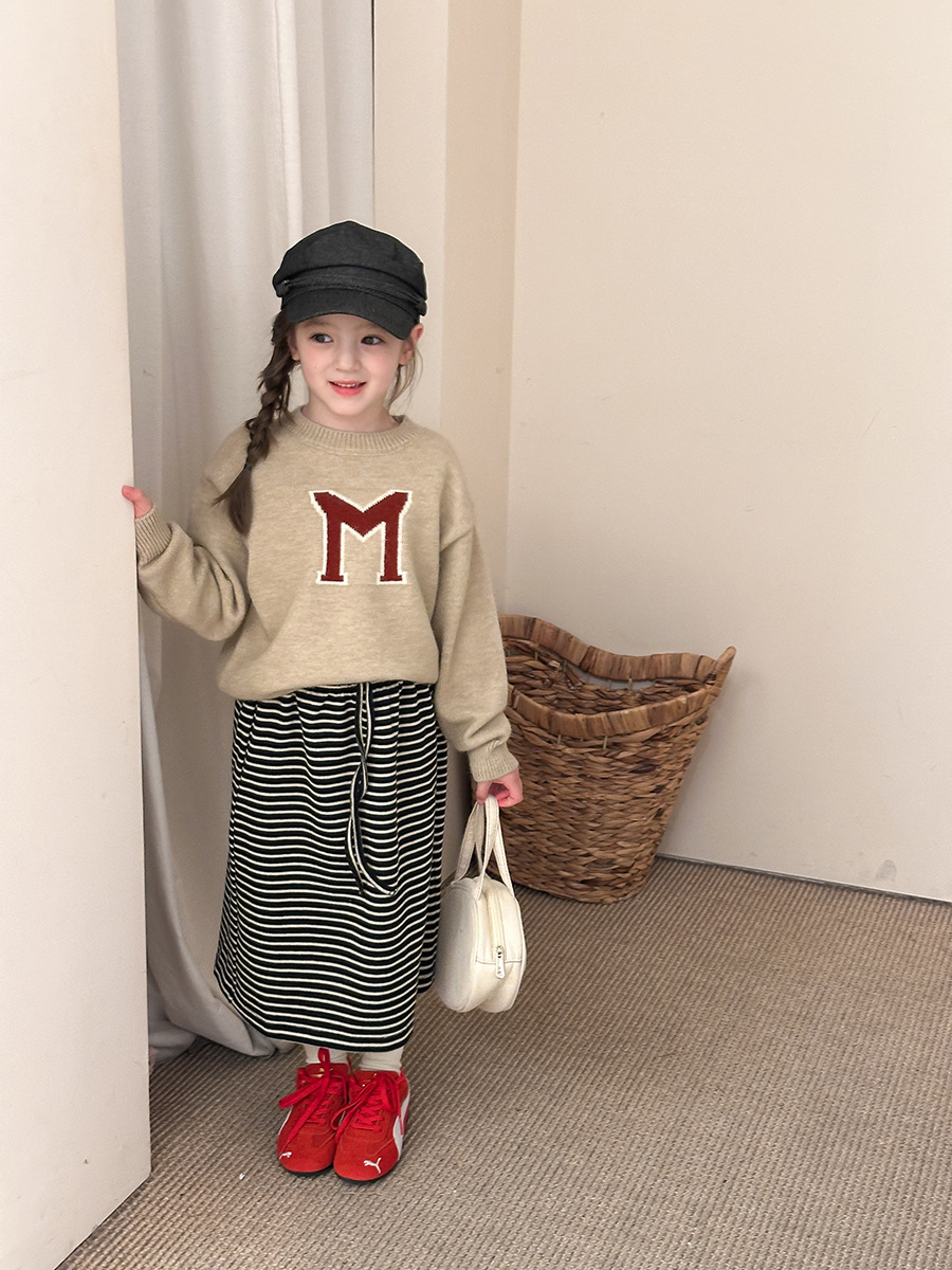 字母寬鬆針織上衣(90-160)