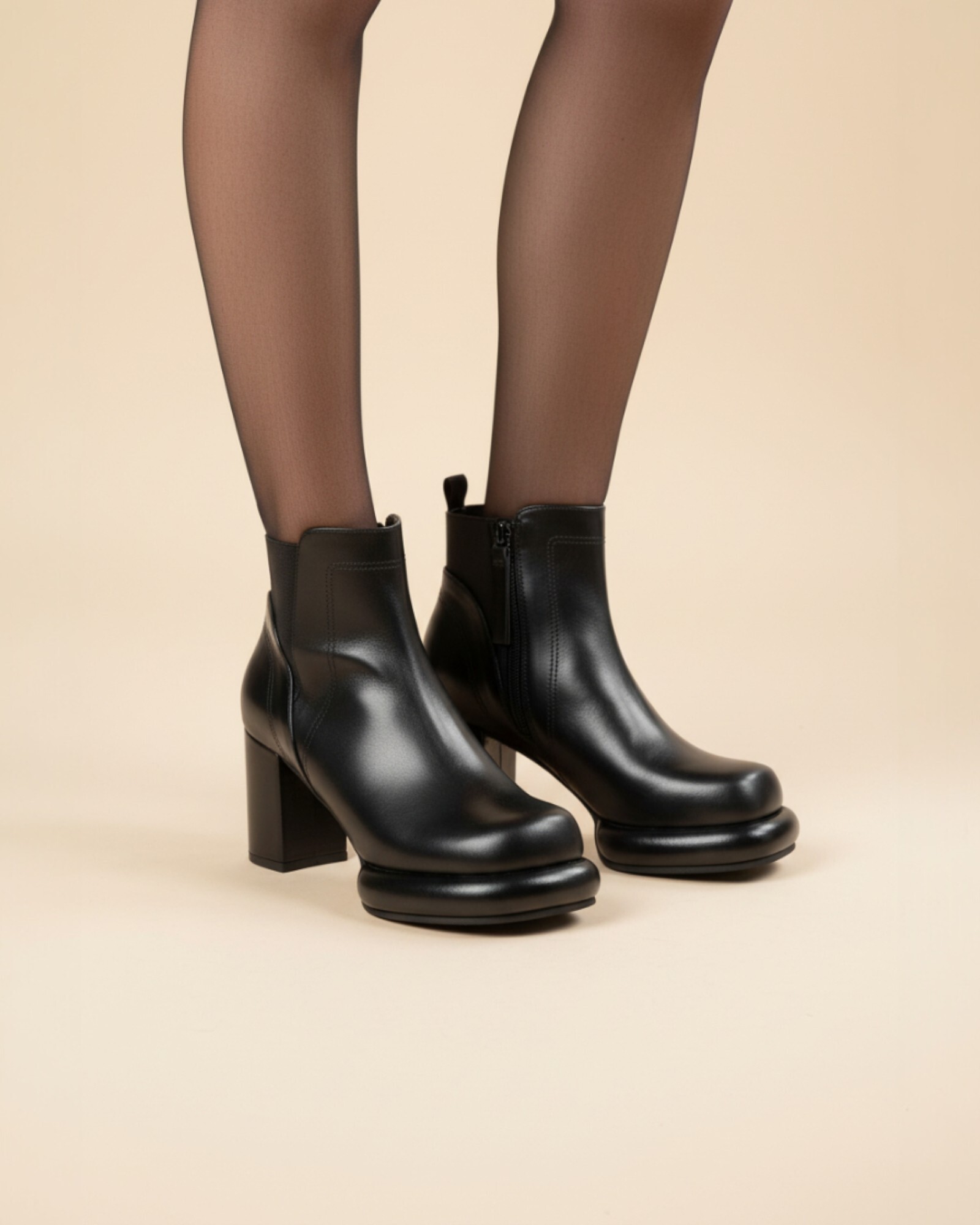 MOD Easy Bootie 圓弧雕塑高跟短靴