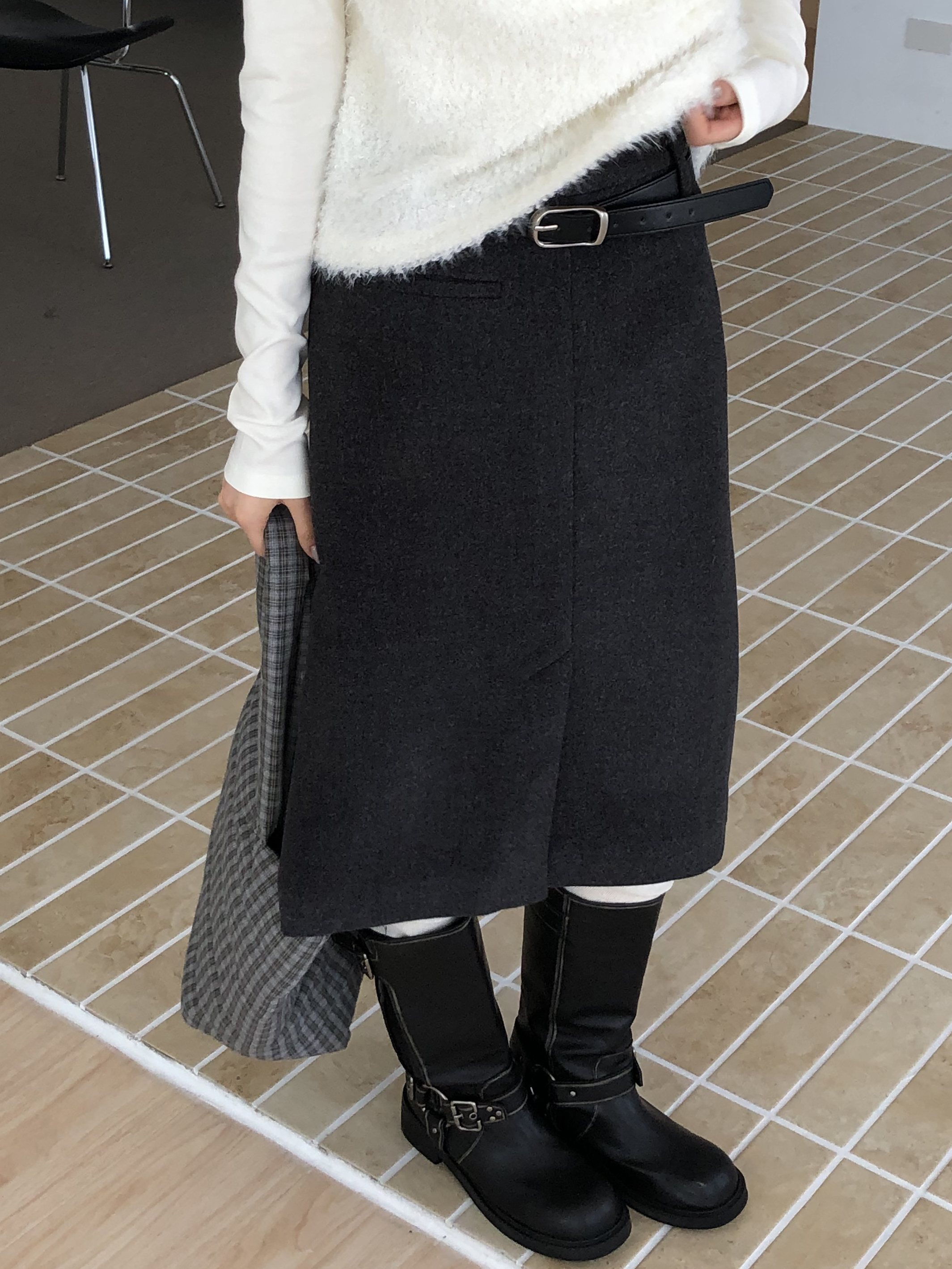 附腰帶呢呢半身裙