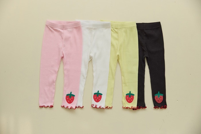 俏皮草莓內搭褲