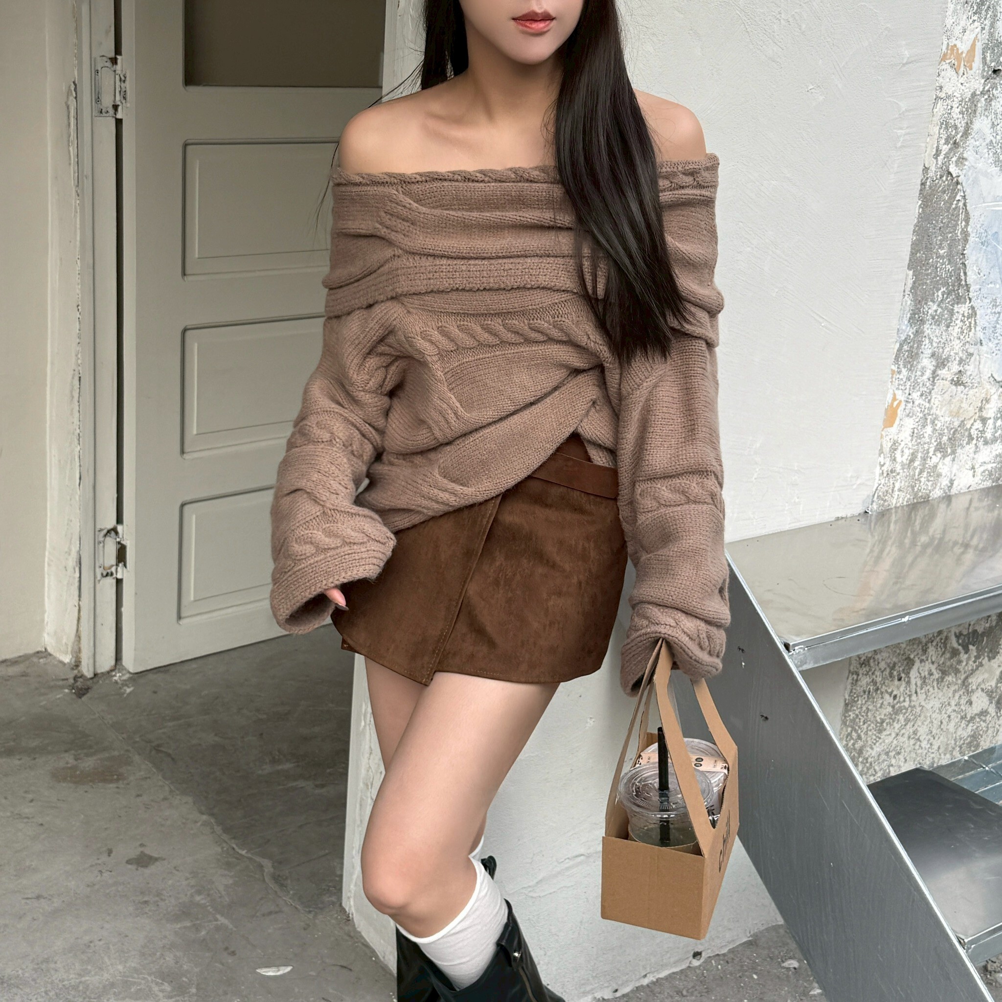 雲暮歲歲 不規則麻花一字喇叭袖毛衣