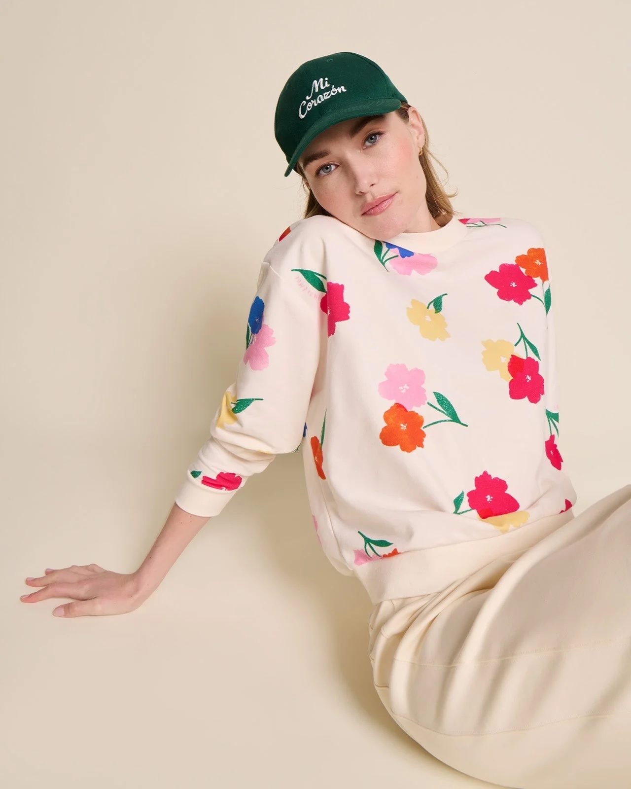 Swann Organic Cotton Sweatshirt - Anemones Bouquet | émoi émoi