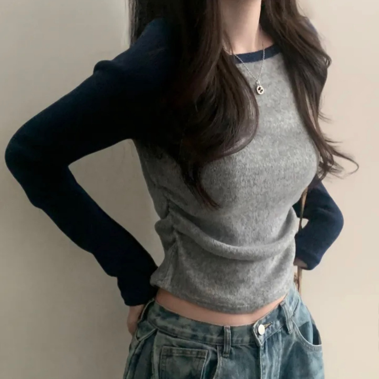 【1/2截單！首批優惠價預訂】限時$99！韓國絨款牛角修腰上衣（3色）