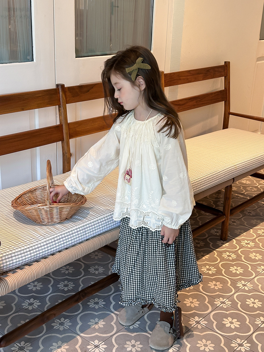 精緻刺繡花雕花襯衫(90-170)