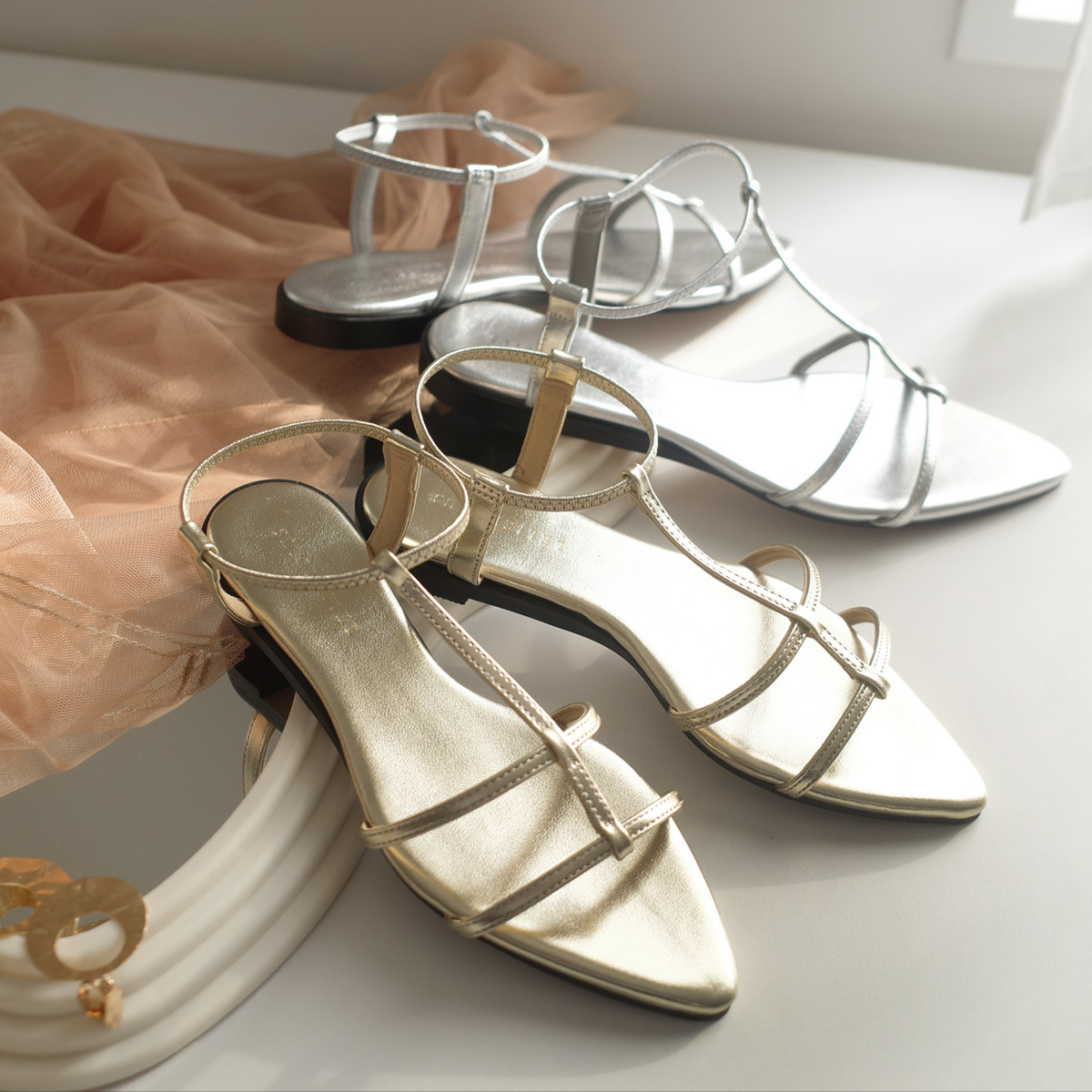 纖細魅力 雙T細帶尖頭平底涼鞋【FX2122】