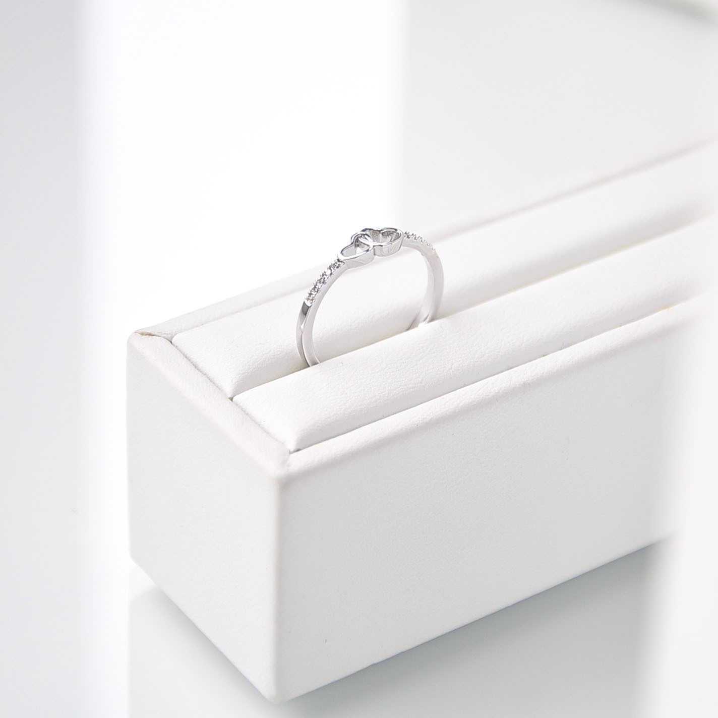 Silver/鏤空心環尾戒