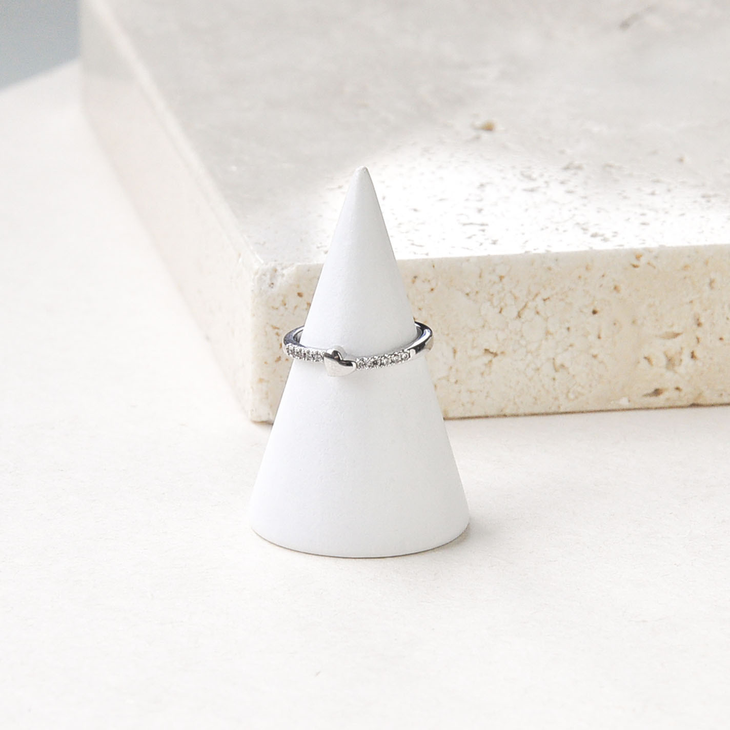 Silver/飽滿亮面愛心尾戒