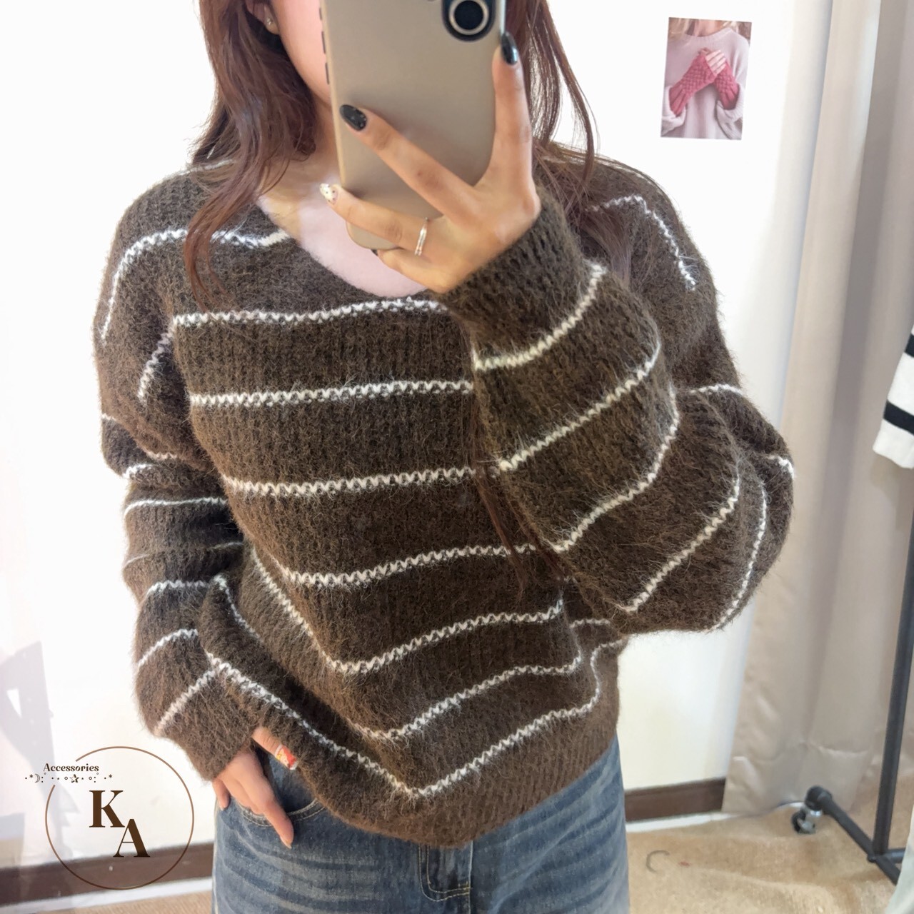 條紋針織V領毛衣