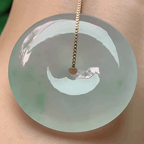 118357 翡翠冰種飄綠平安扣 (34.3mm直徑)