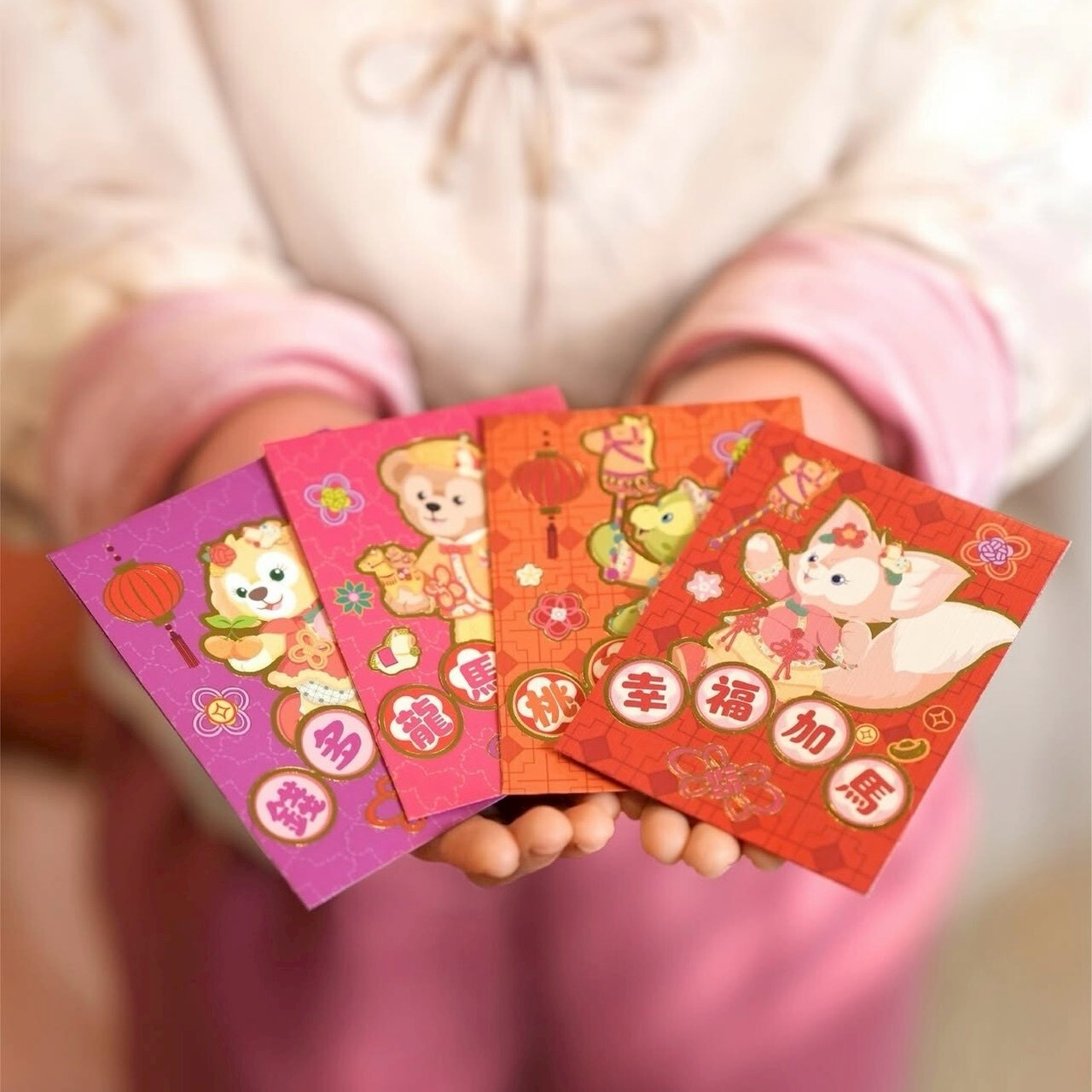 2026 新春限定 達菲 Duffy 與好友們 圖案 短款 紅包袋 8入組 -香港迪士尼樂園