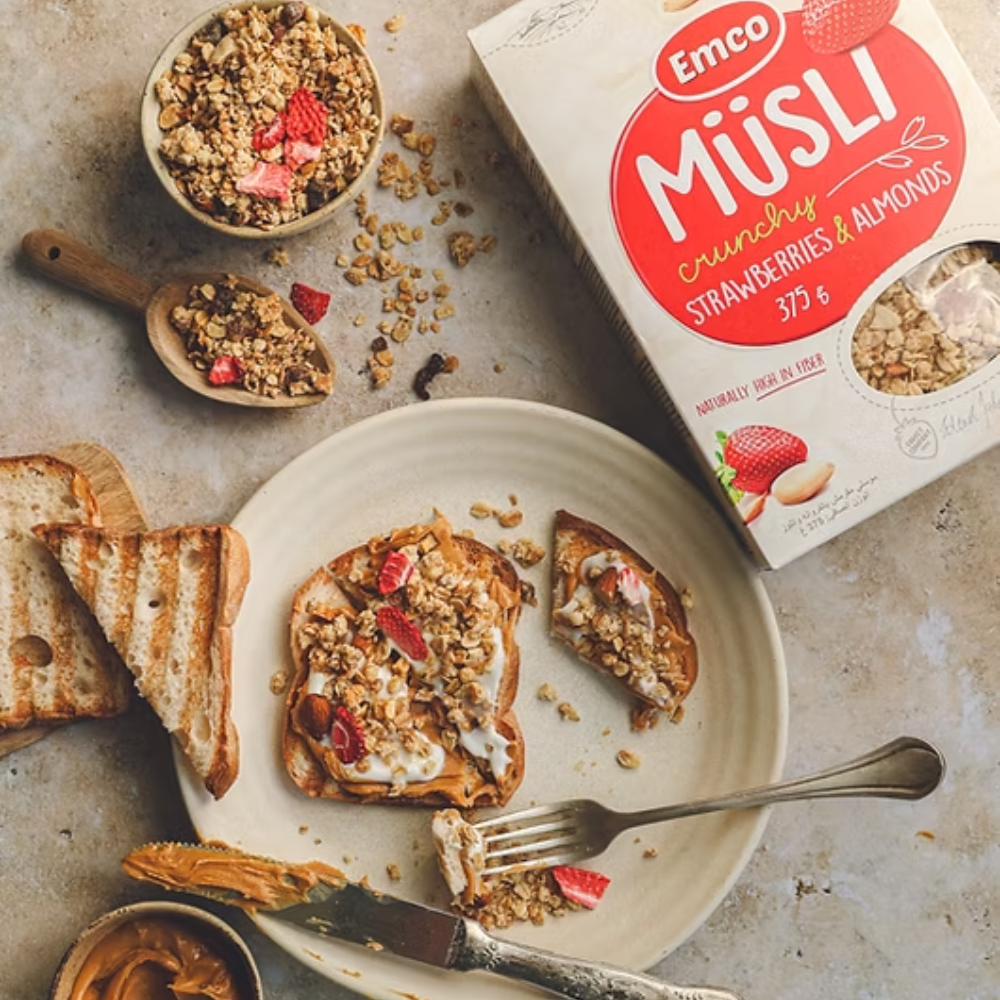 Emco Crunchy Granola - Strawberry and Almond (375g) (57545)