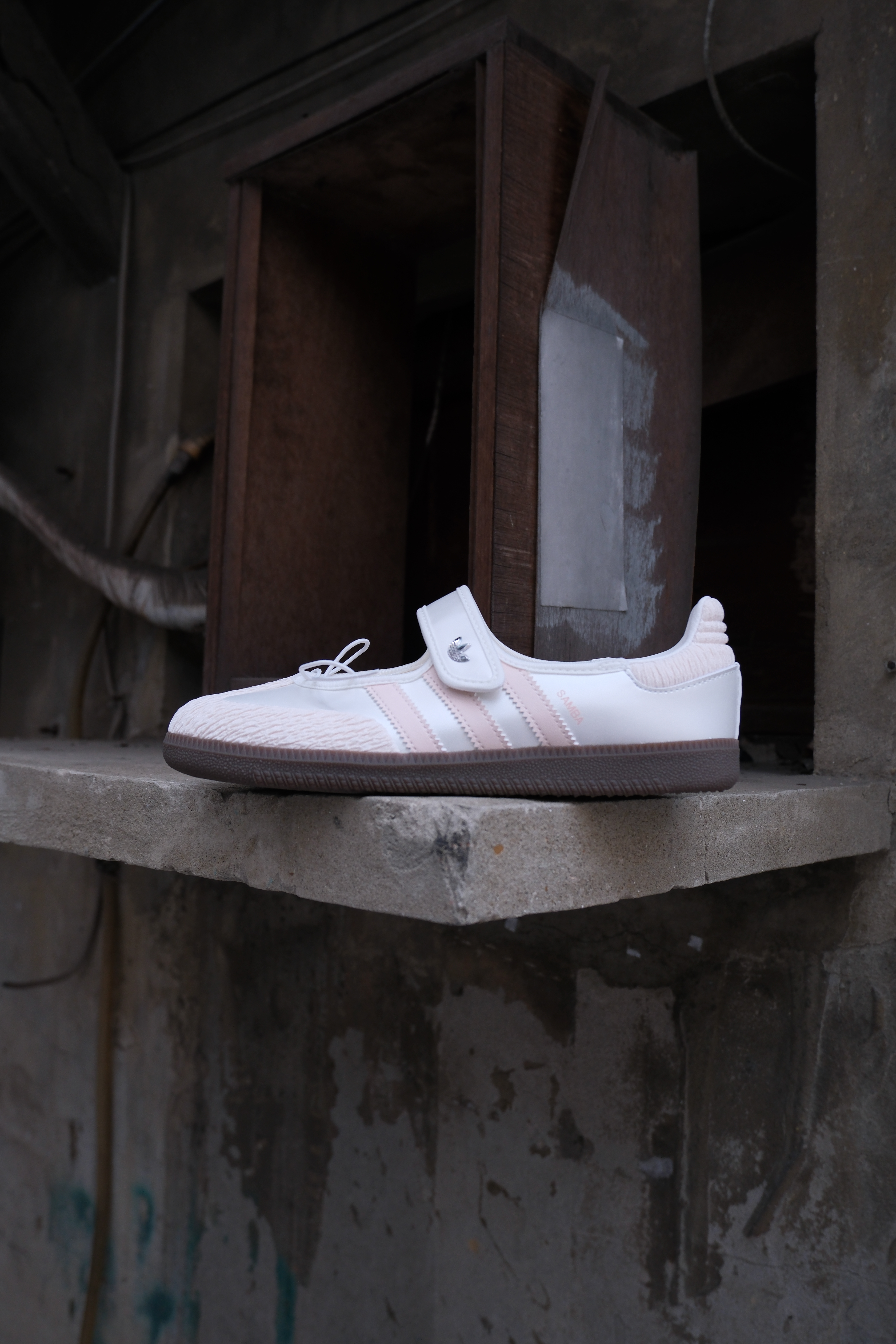 Adidas SAMBA JANE 白銀粉 魔鬼氈 瑪莉珍休閒鞋 JR4482