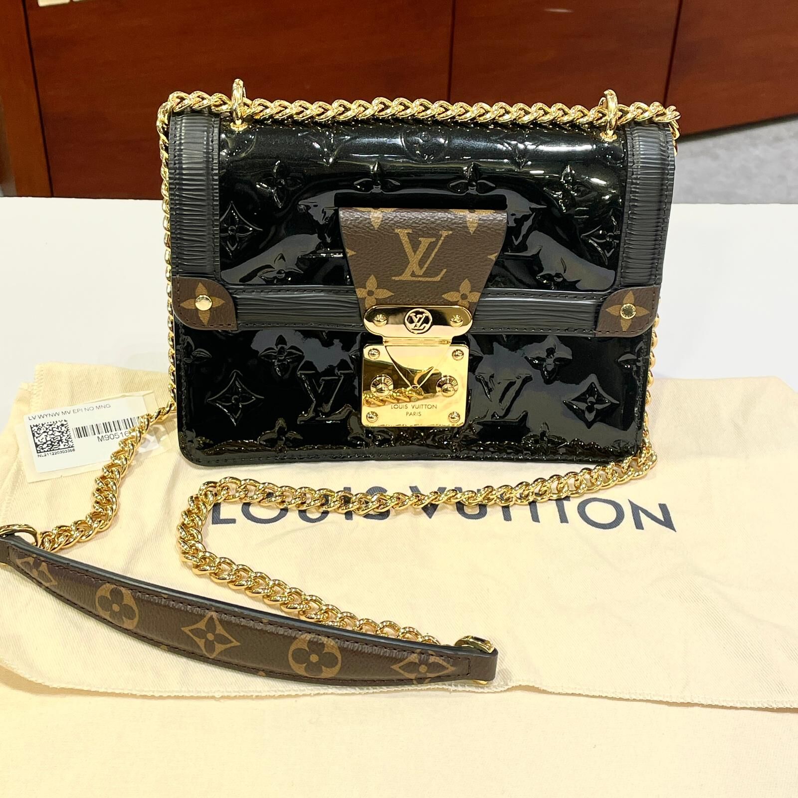 本月心動價~98%NEW二手Louis Vuitton Wynwood Handbag M90516 黑色漆皮拼Monogram LV斜背包 #香榭站正品