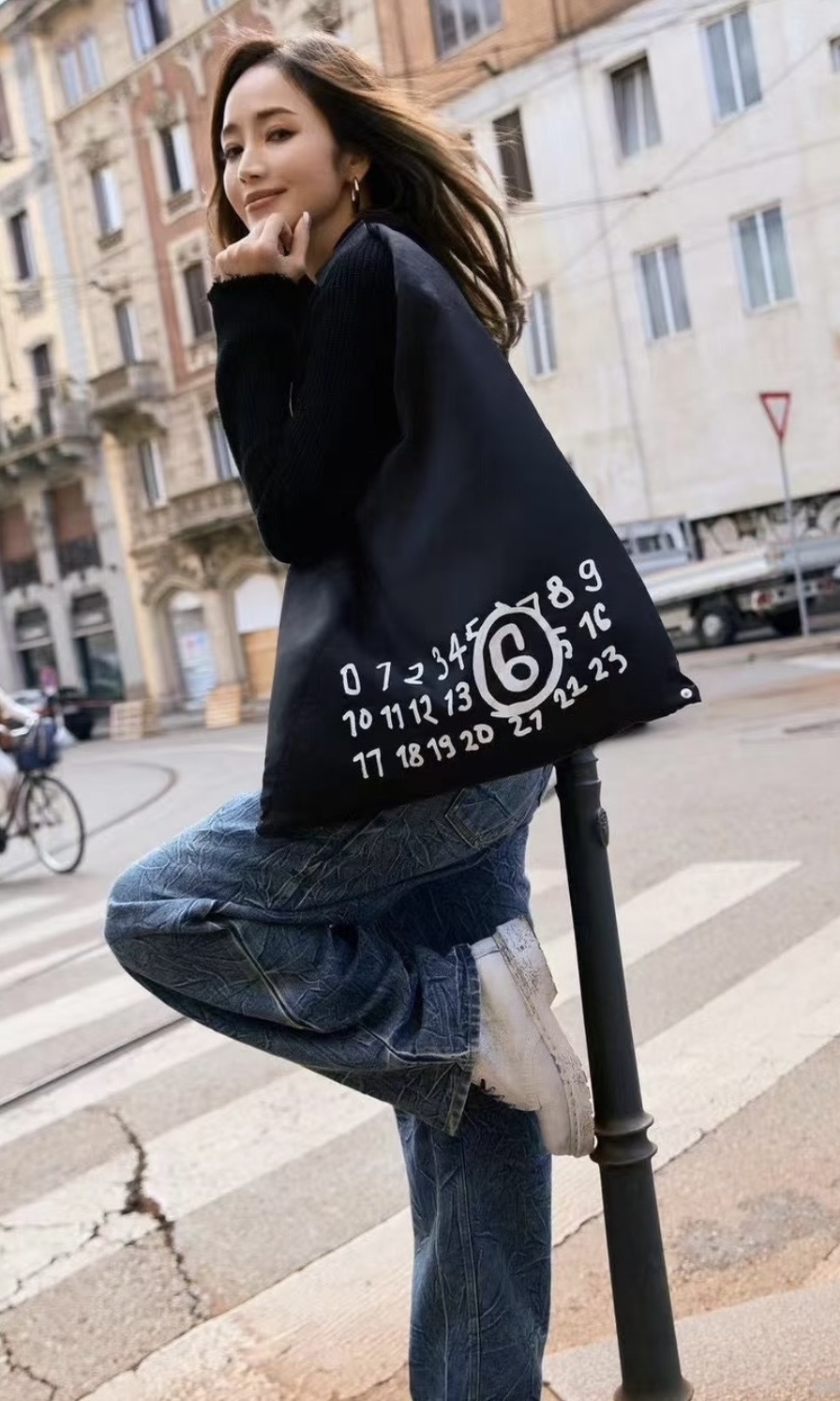 MM6 Maison Margiela Small Japanese Handbag 黑色