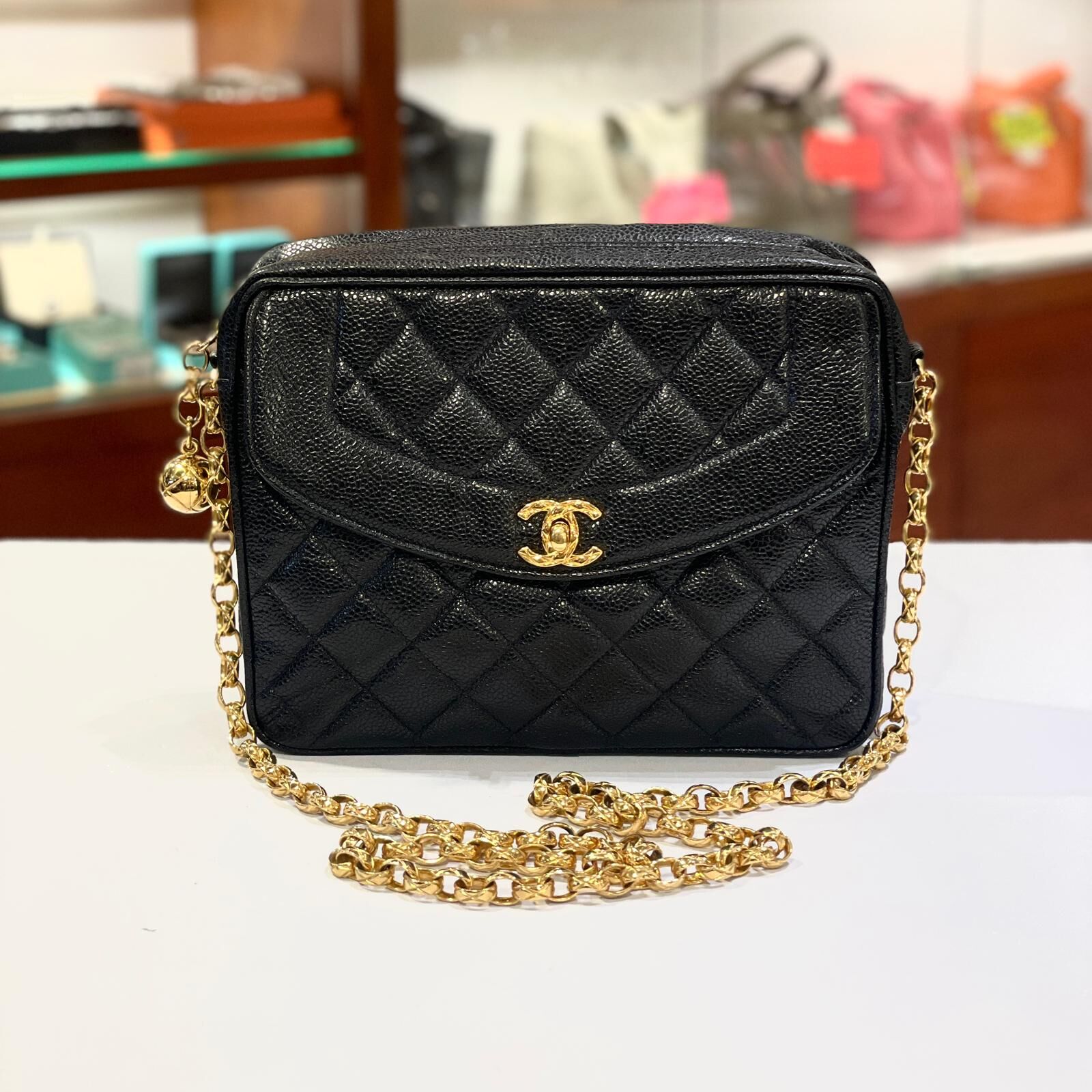原始成色！收藏級99%NEW~CHANEL Vintage 1992 Diamond-Quilted Mini Bag 香奈兒相機包,黑色荔枝皮金扣, #香榭站正品