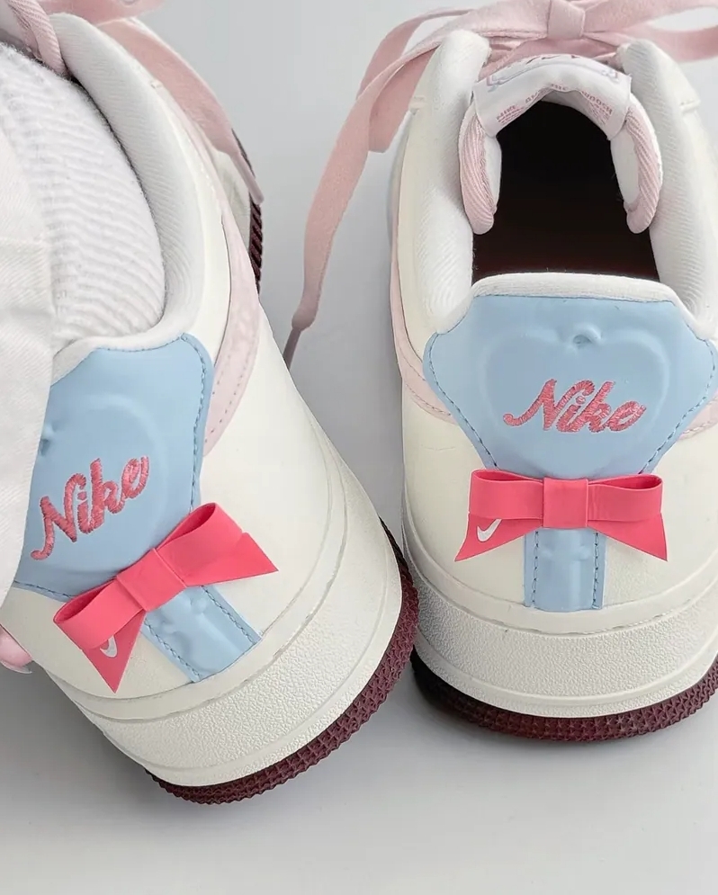 <2026情人節限定> NIKE AIR FORCE 1 AF1 奶油色 櫻花粉 寶寶藍 粉紫 天鵝絨 愛心 愛心鎖 蝴蝶結 女鞋 IQ4937161