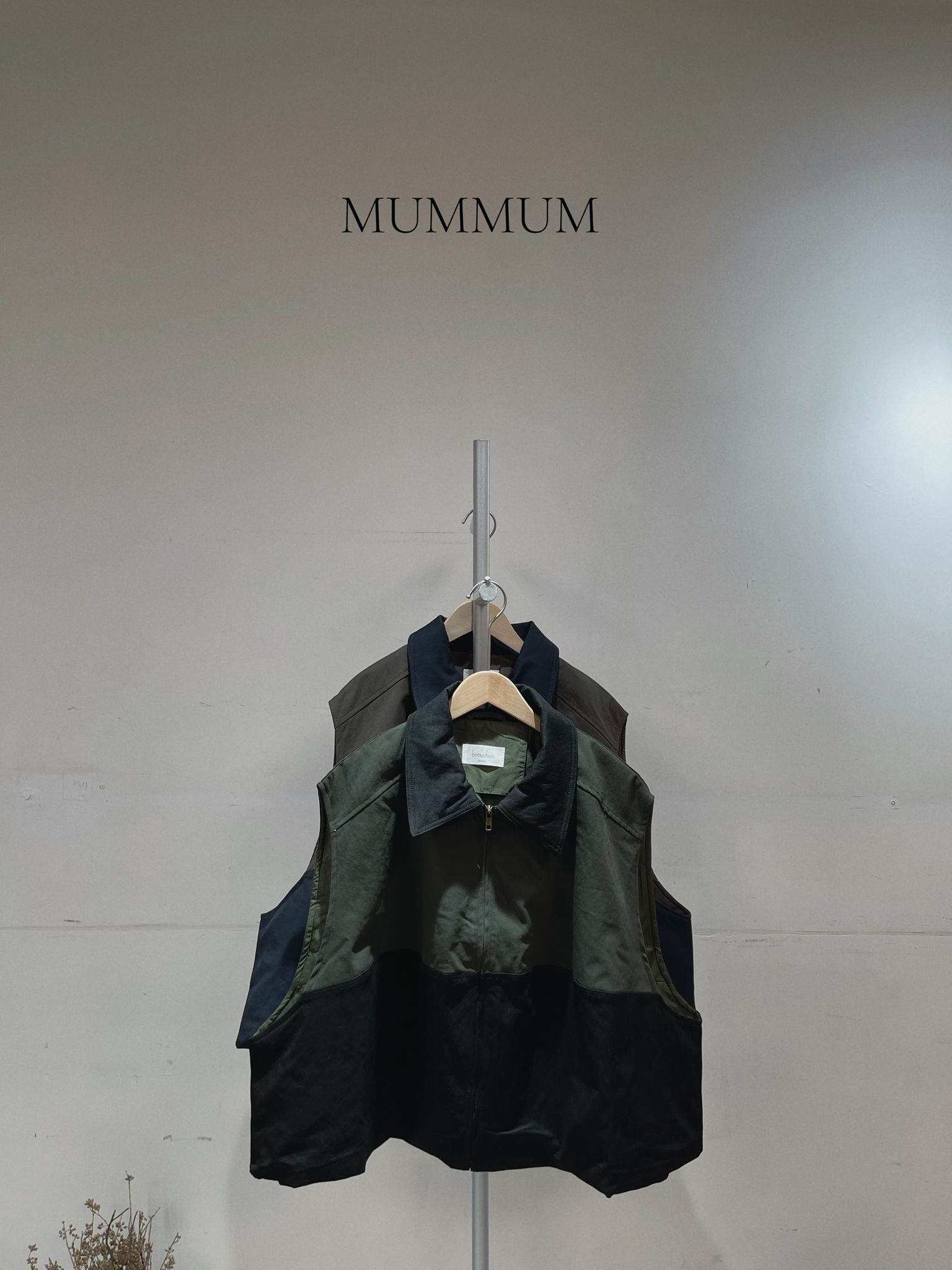 0213132a/兩色翻領寬鬆工裝背心外套 63/63/23