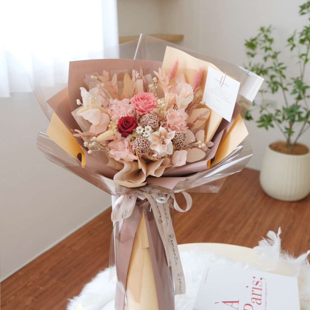 豆沙色 紅粉玫瑰永生花束