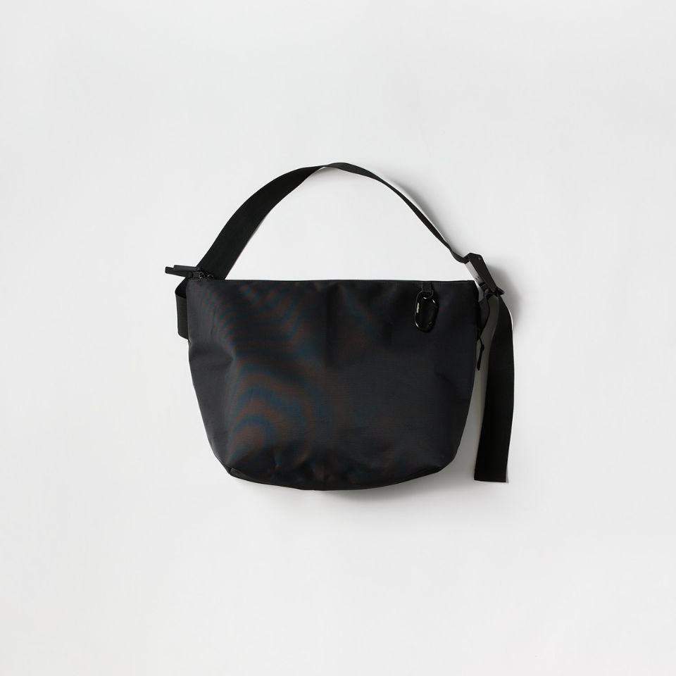 NYLON MESSENGER BAG (M)防潑水郵差包