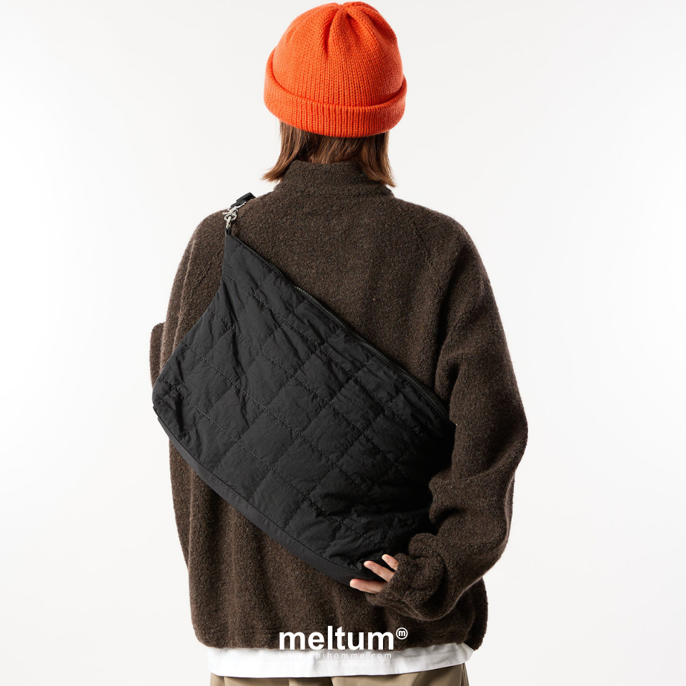 QUILTING POUCH SHOULDER BAG 防潑水鋪棉口袋肩背包