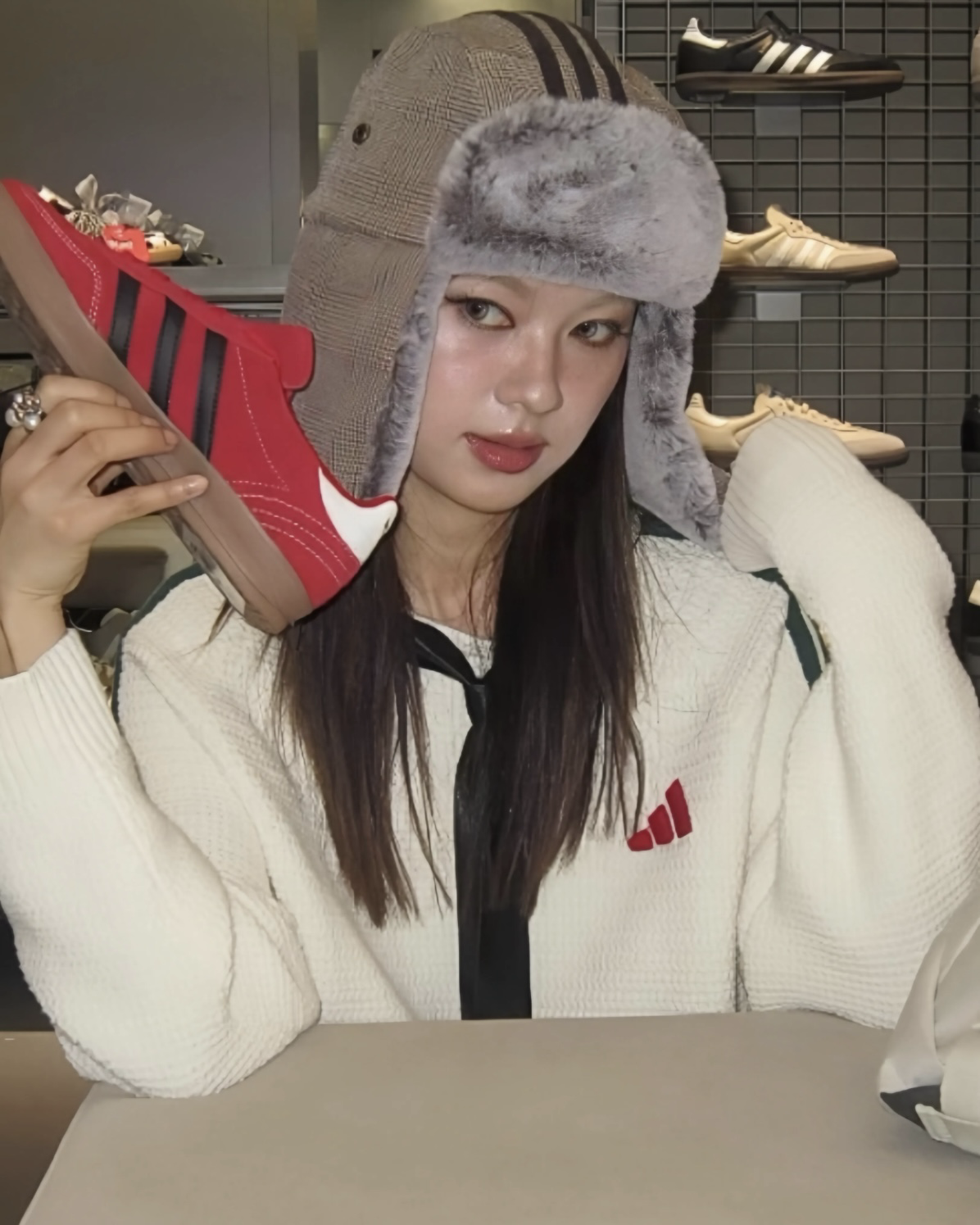 ADIDAS ORIGINALS 毛絨飛行帽 刷毛 保暖 刺繡Logo 咖啡格紋 寶寶藍