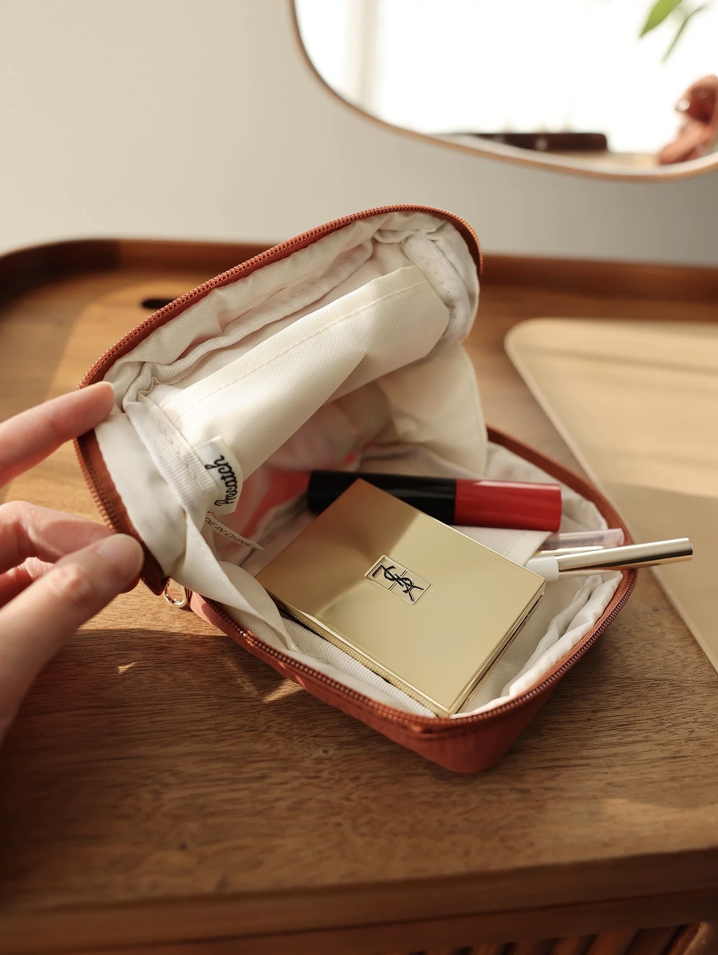 Me.gusta｜Foxy Prep 小狐狸分層方形收納包 🦊