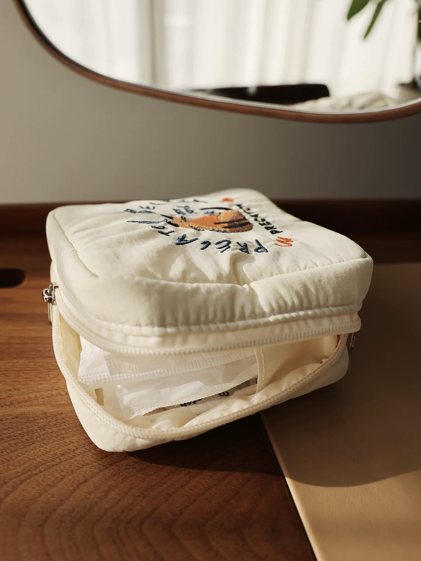 Me.gusta｜Foxy Prep 小狐狸分層方形收納包 🦊