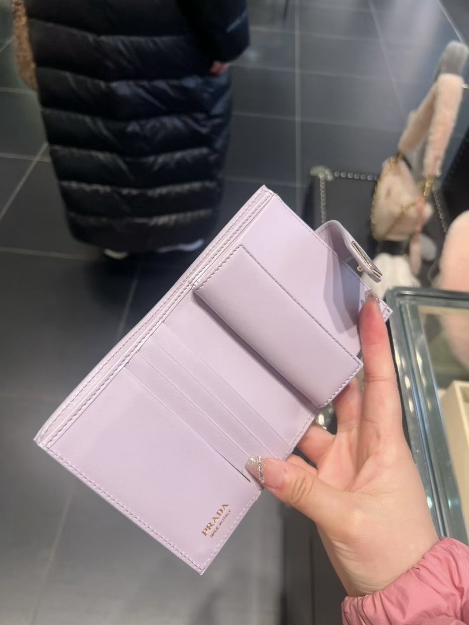 Outlet Prada Strap Wallet