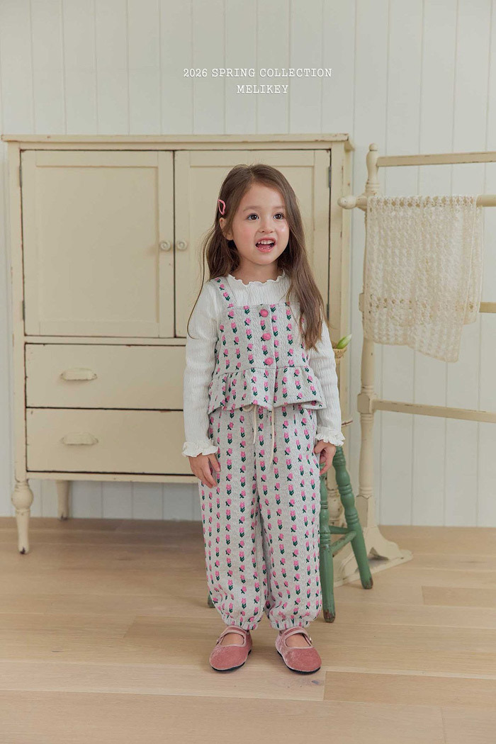 正韓春Melikey 兩色花朵背心套裝